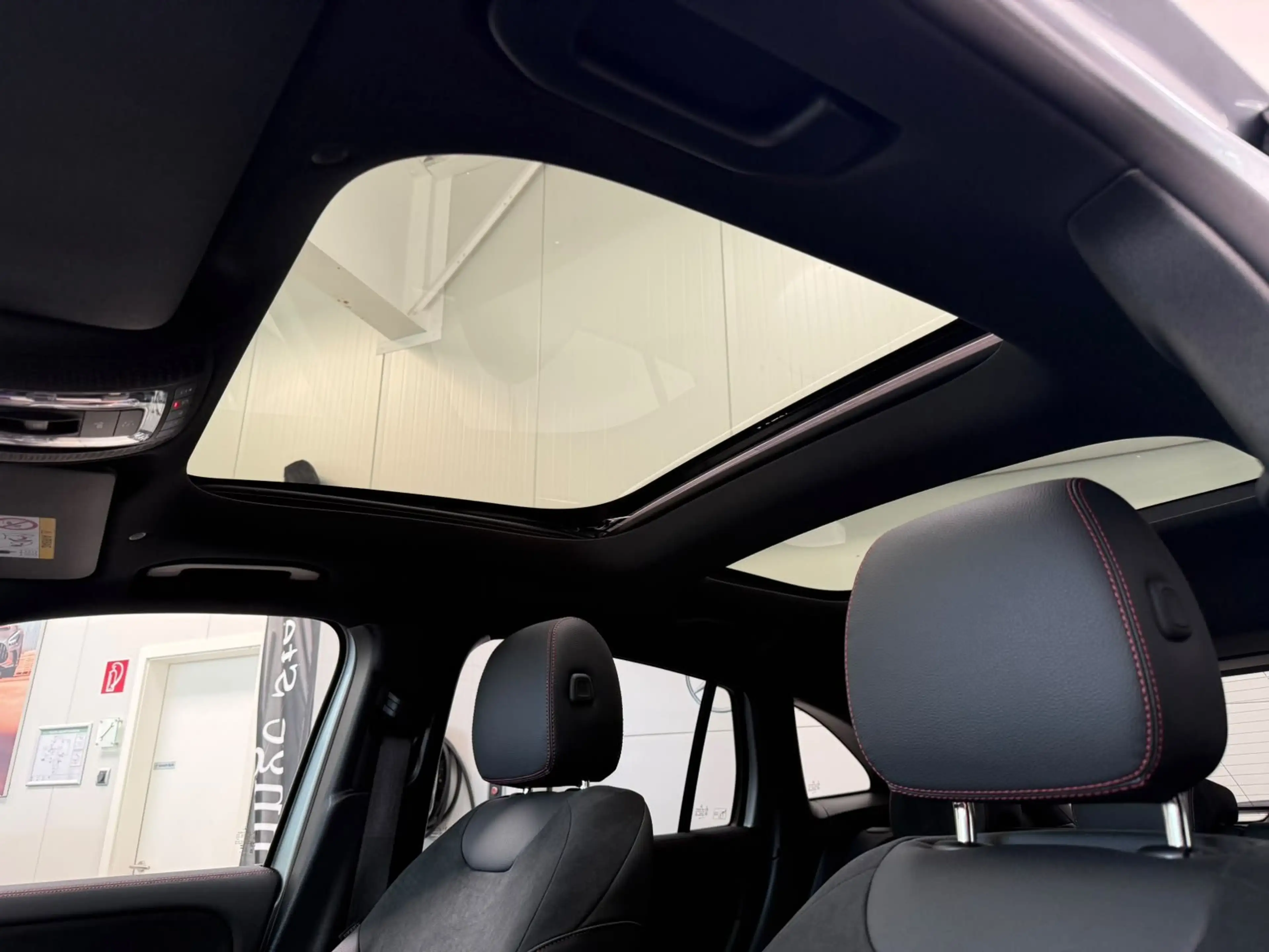 Mercedes-Benz GLA 250 e AMG+PANO+MBEAM+HUD+MEMORY+360°+KEYLESS — photo 15