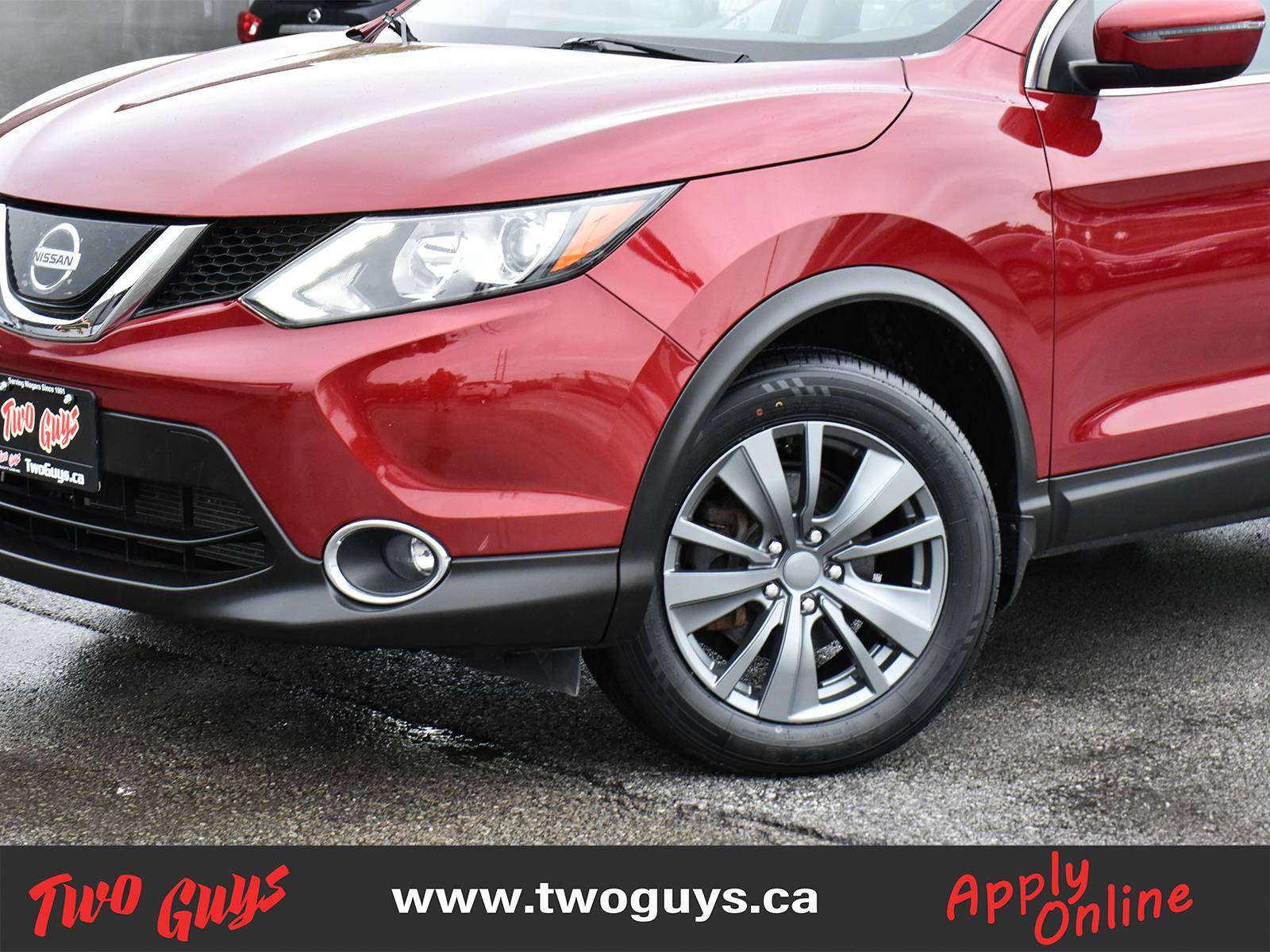 2019 Nissan Qashqai SV AWD Sunroof Back Up Camera Heated Front Seats photo 2