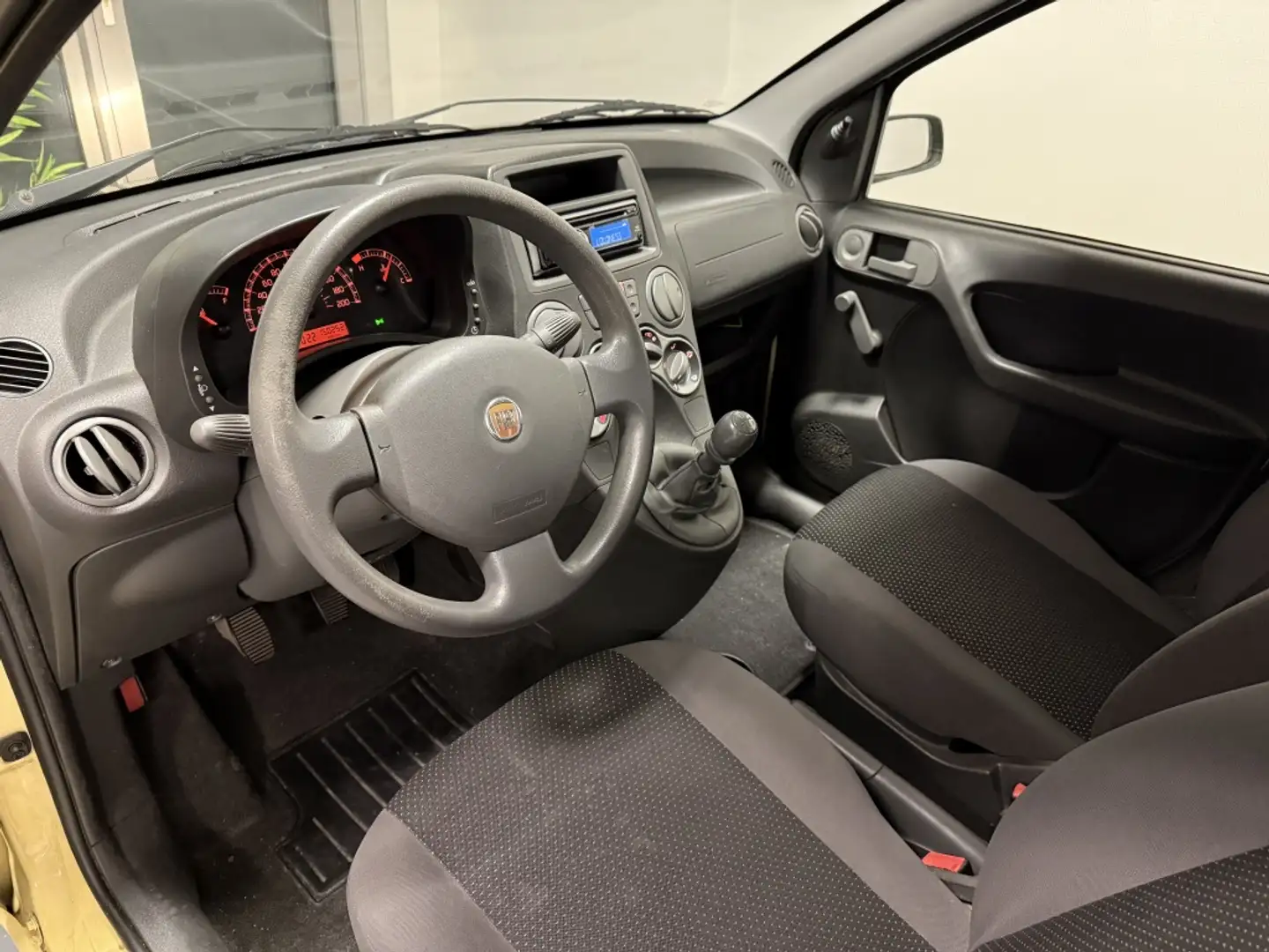 Fiat Panda 1.1 Magic Giallo - 2