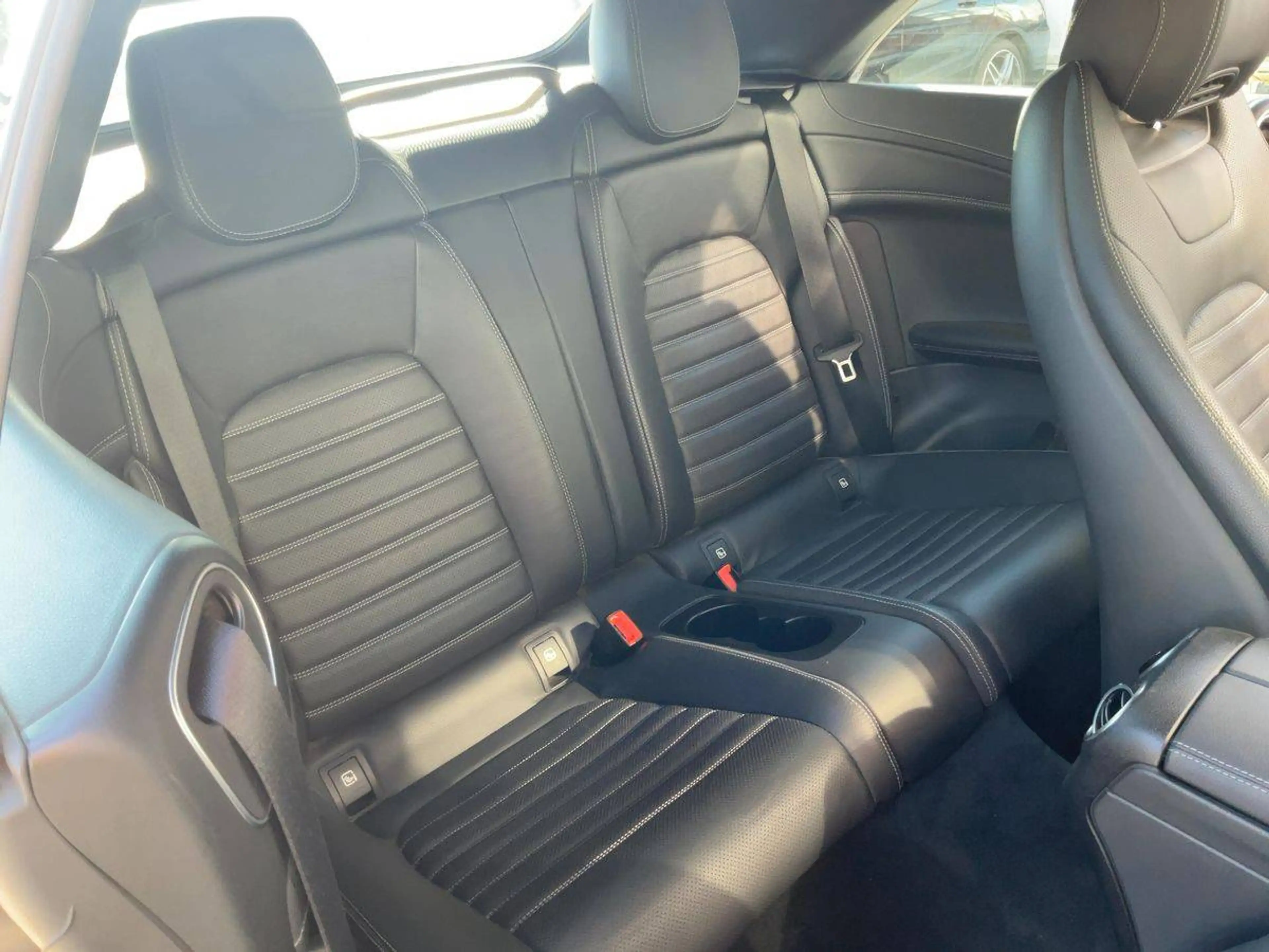 Mercedes-Benz C 300 AMG Line Night-Paket *TOP Ausstattung* — photo 3