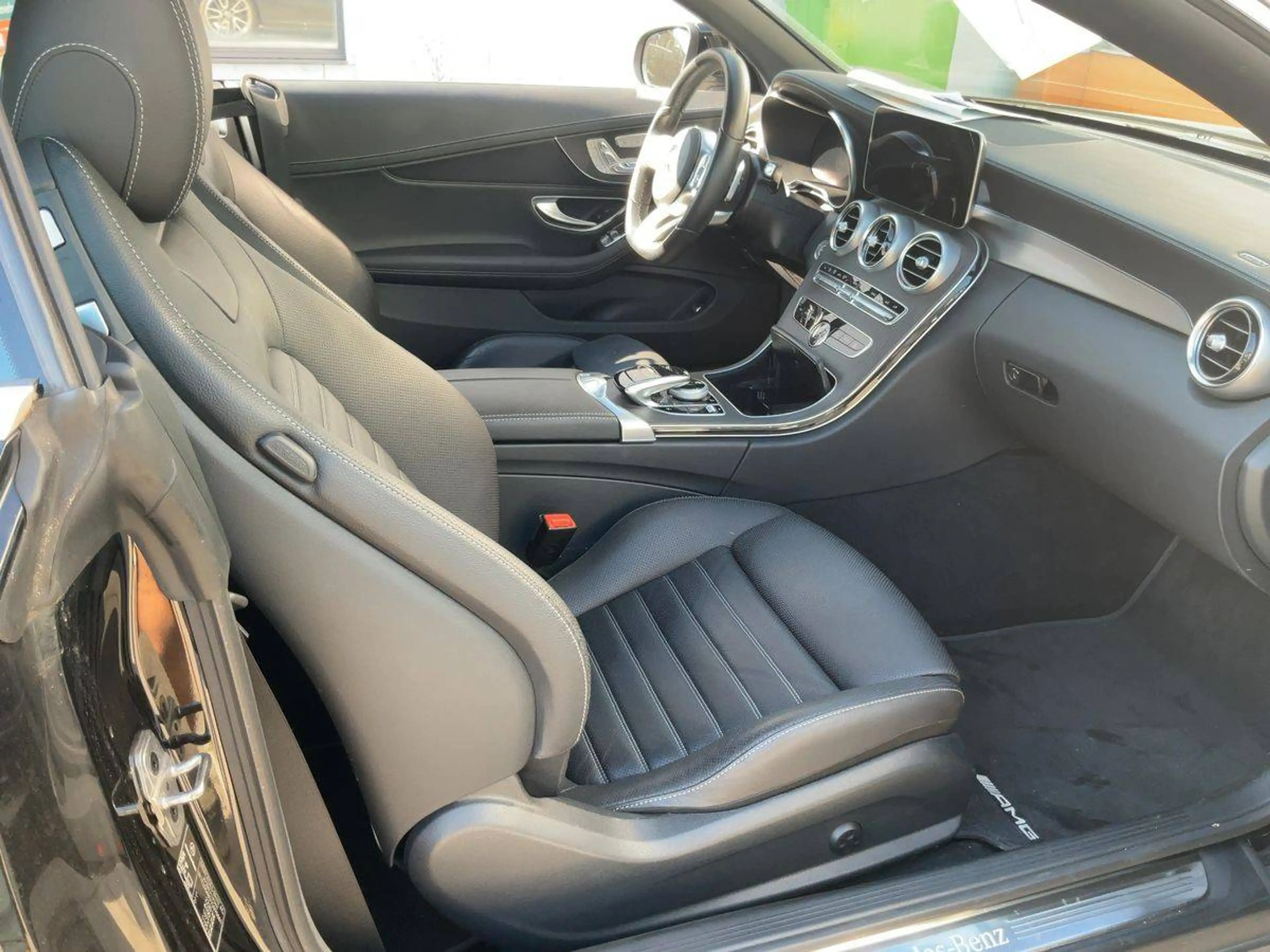 Mercedes-Benz C 300 AMG Line Night-Paket *TOP Ausstattung* — photo 2