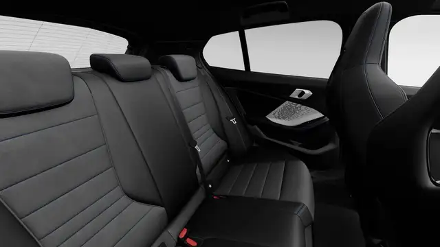 BMW 1 Series view 12