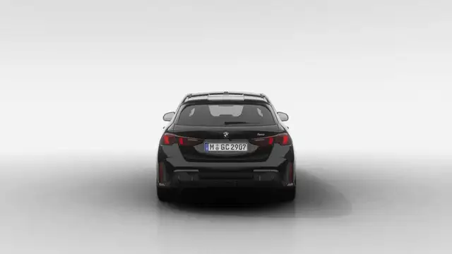 BMW 1 Series view 5