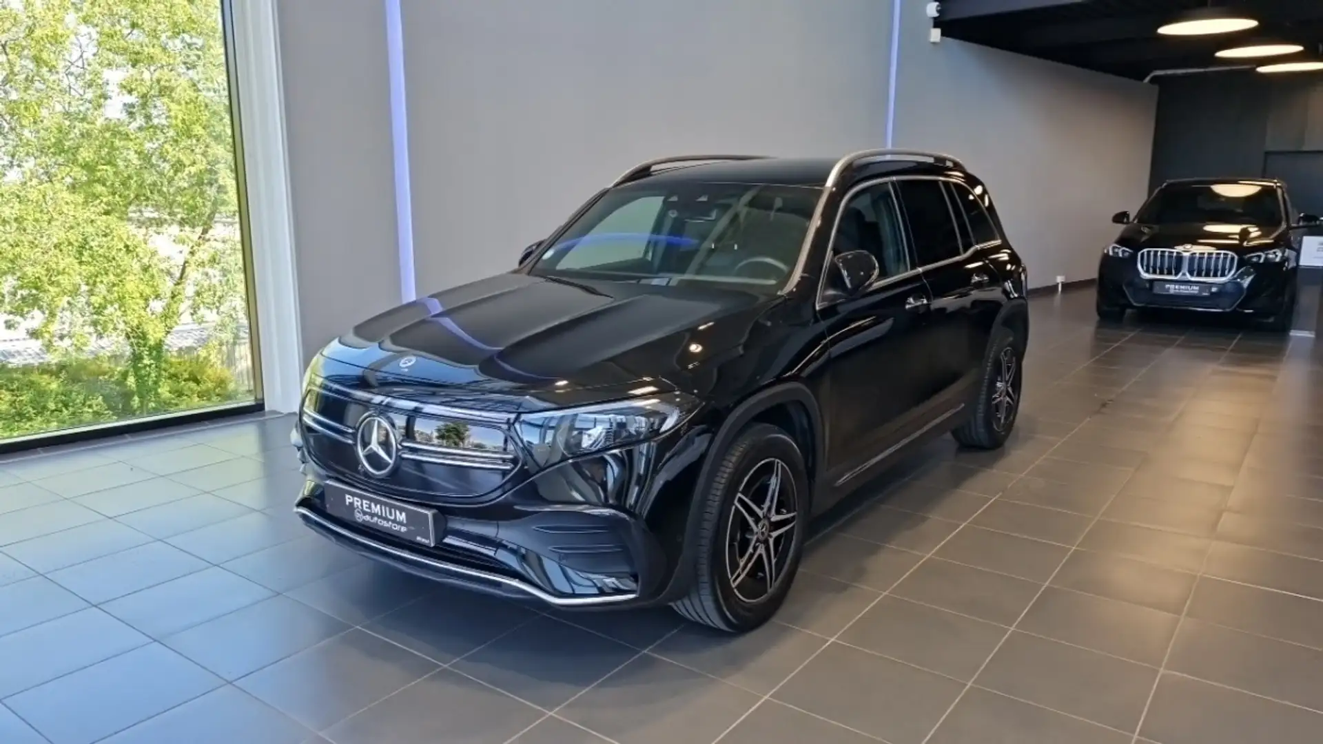 Mercedes-Benz EQB 250 250+ AMG LINE Schwarz - 2