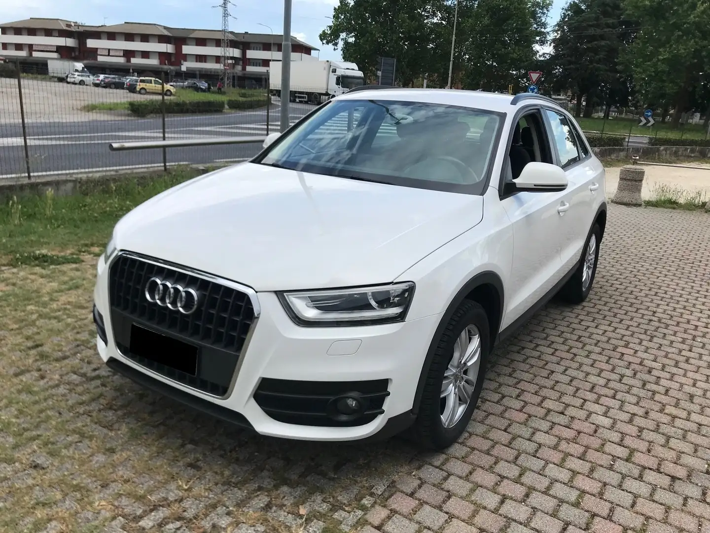 Audi Q3 Q3 2.0 tdi 140cv distribuzione ""NUOVA"" Blanc - 1