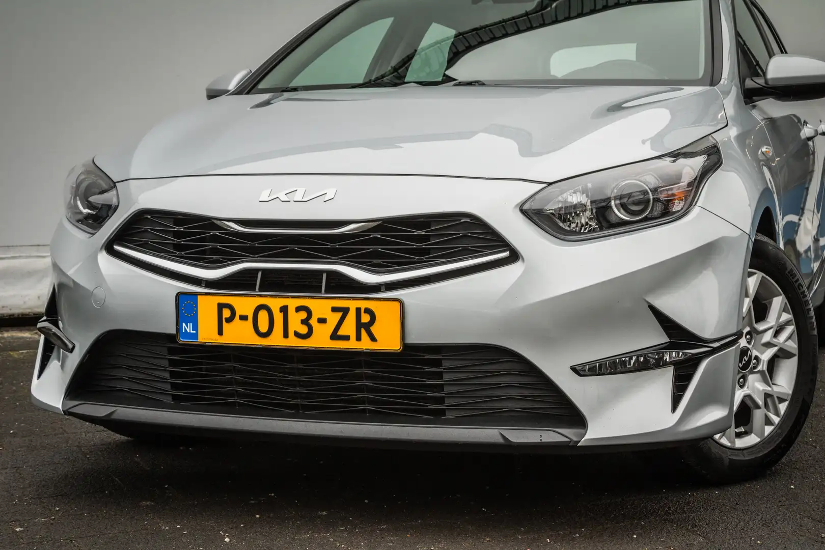 Kia Ceed SW / cee'd SW Sportswagon 1.0 T-GDi ComfortLine Carplay/ Navigat Gris - 2