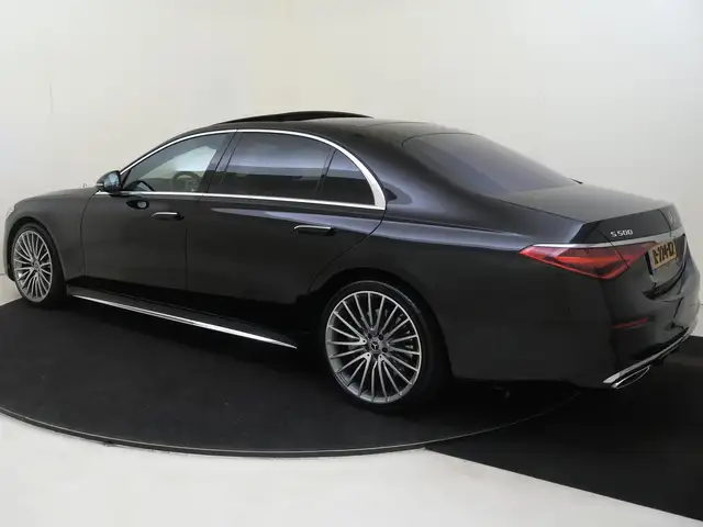 Mercedes-Benz S-Class view 3