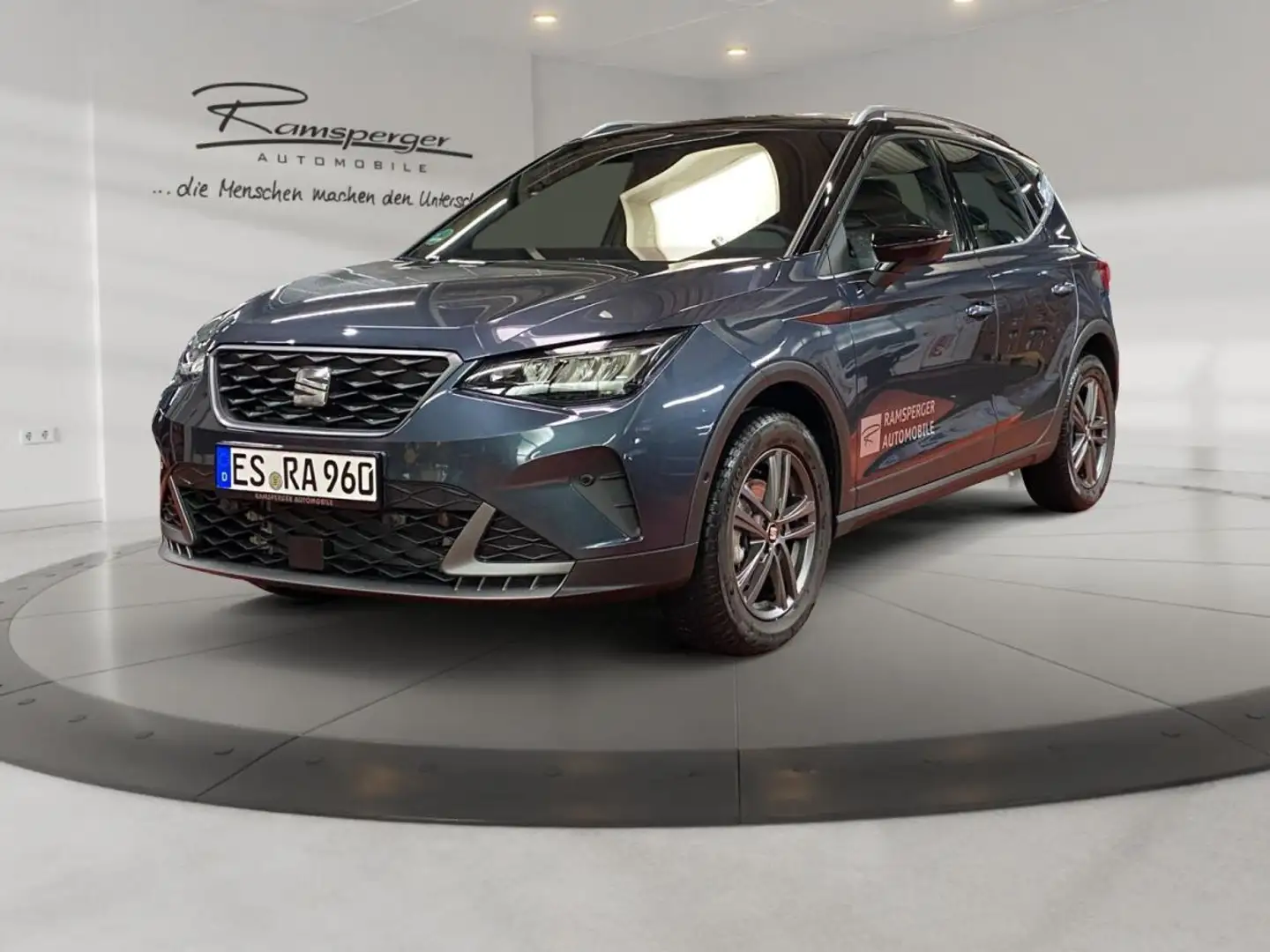 SEAT Arona 1.0 TSI FR ACC Vorbe.AHK LED APP Kamera Grau - 2