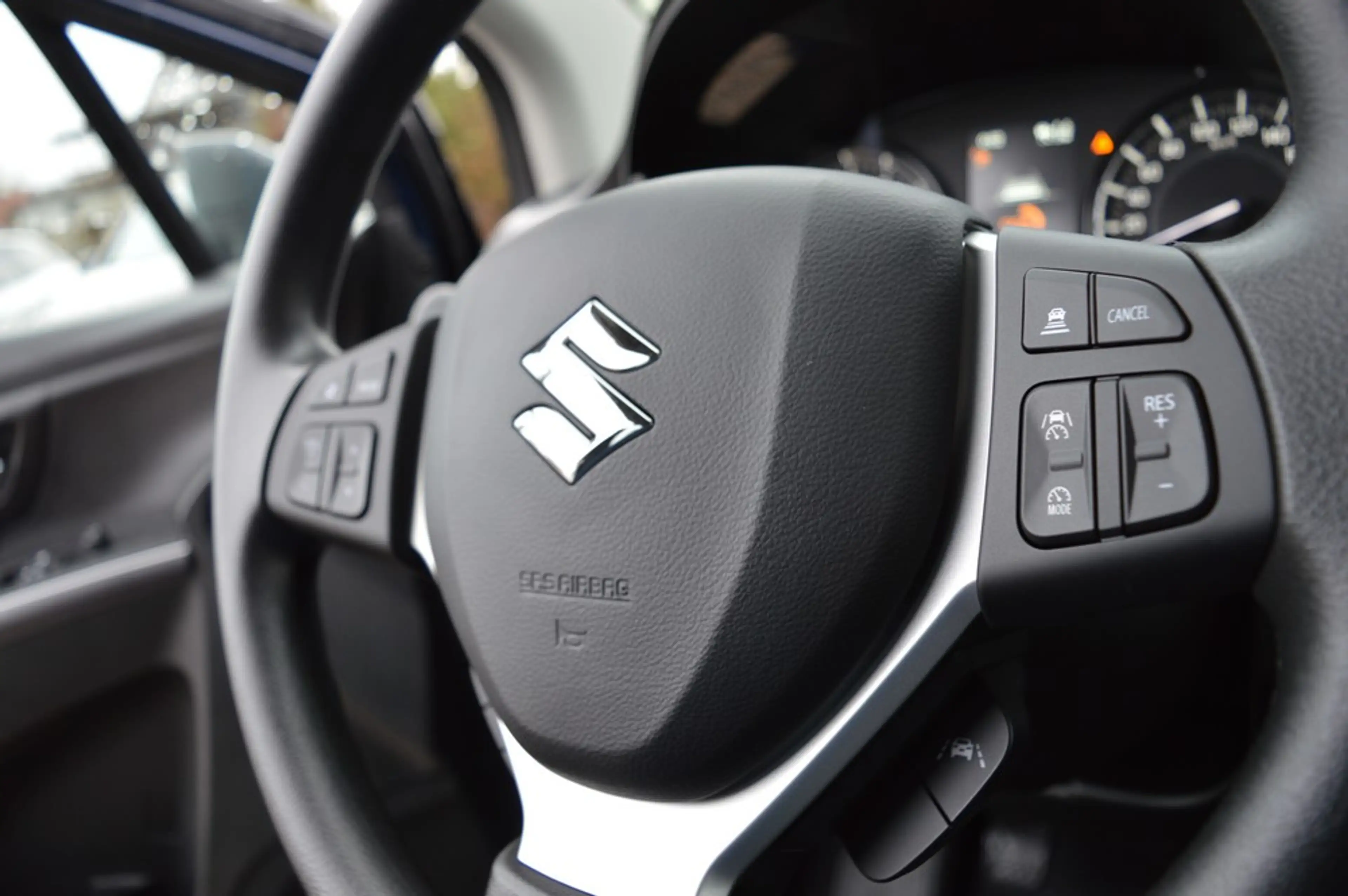 Suzuki S-Cross 1.4 Boosterjet Hybrid Edition *Navi+LED* — photo 13