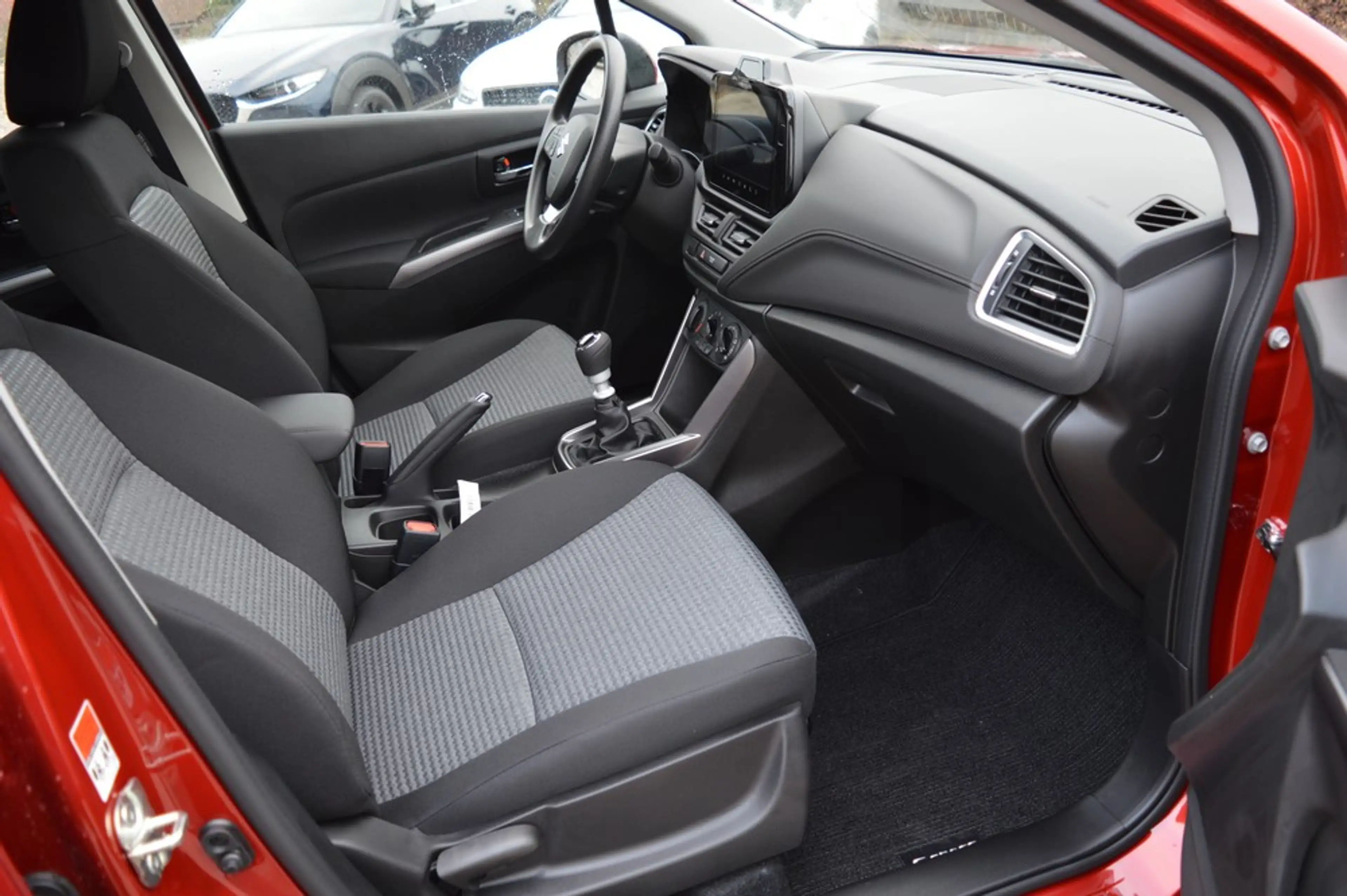Suzuki S-Cross 1.4 Boosterjet Hybrid Edition *Navi+LED* — photo 11
