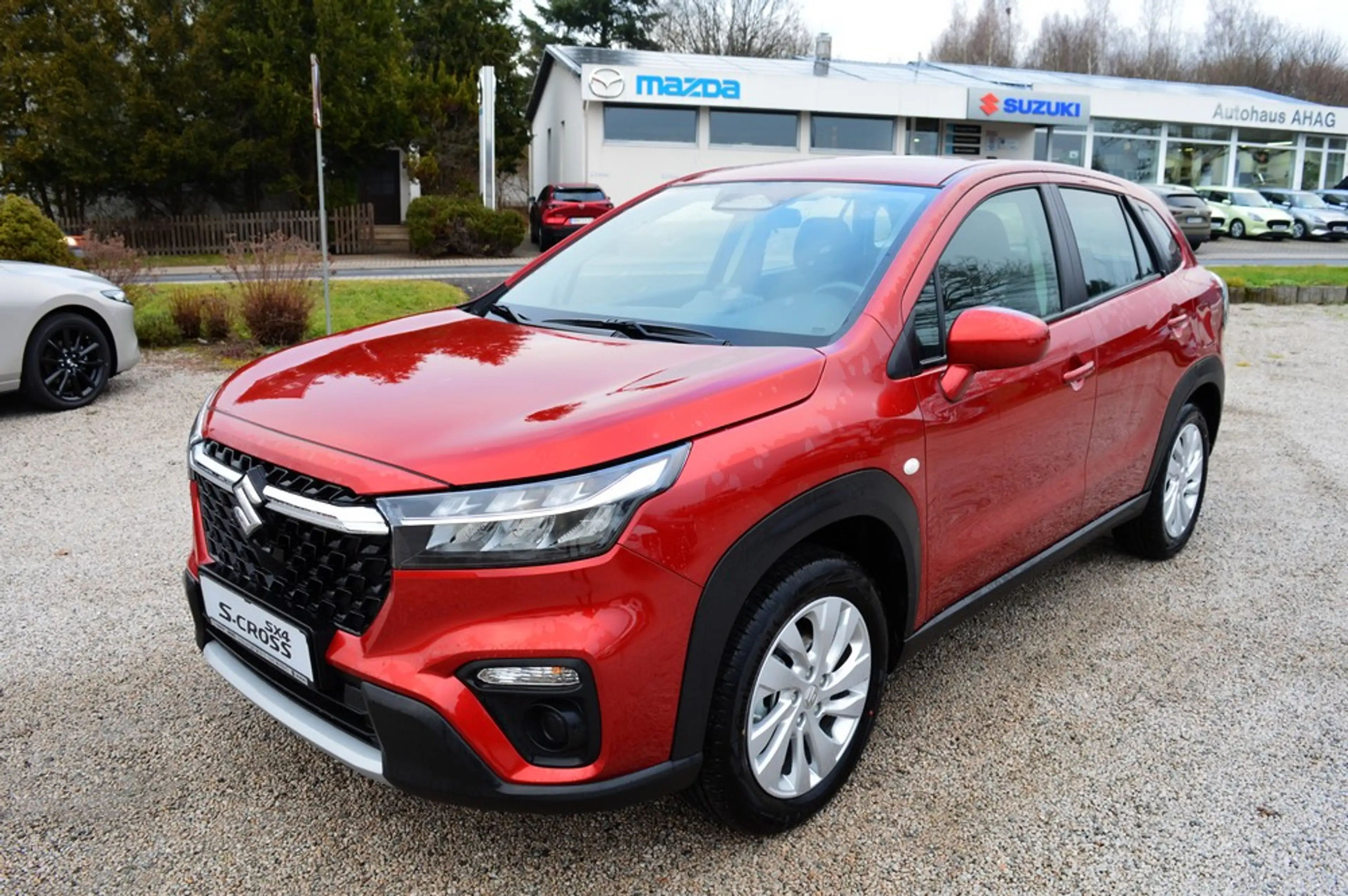 Suzuki S-Cross 1.4 Boosterjet Hybrid Edition *Navi+LED* — photo 2