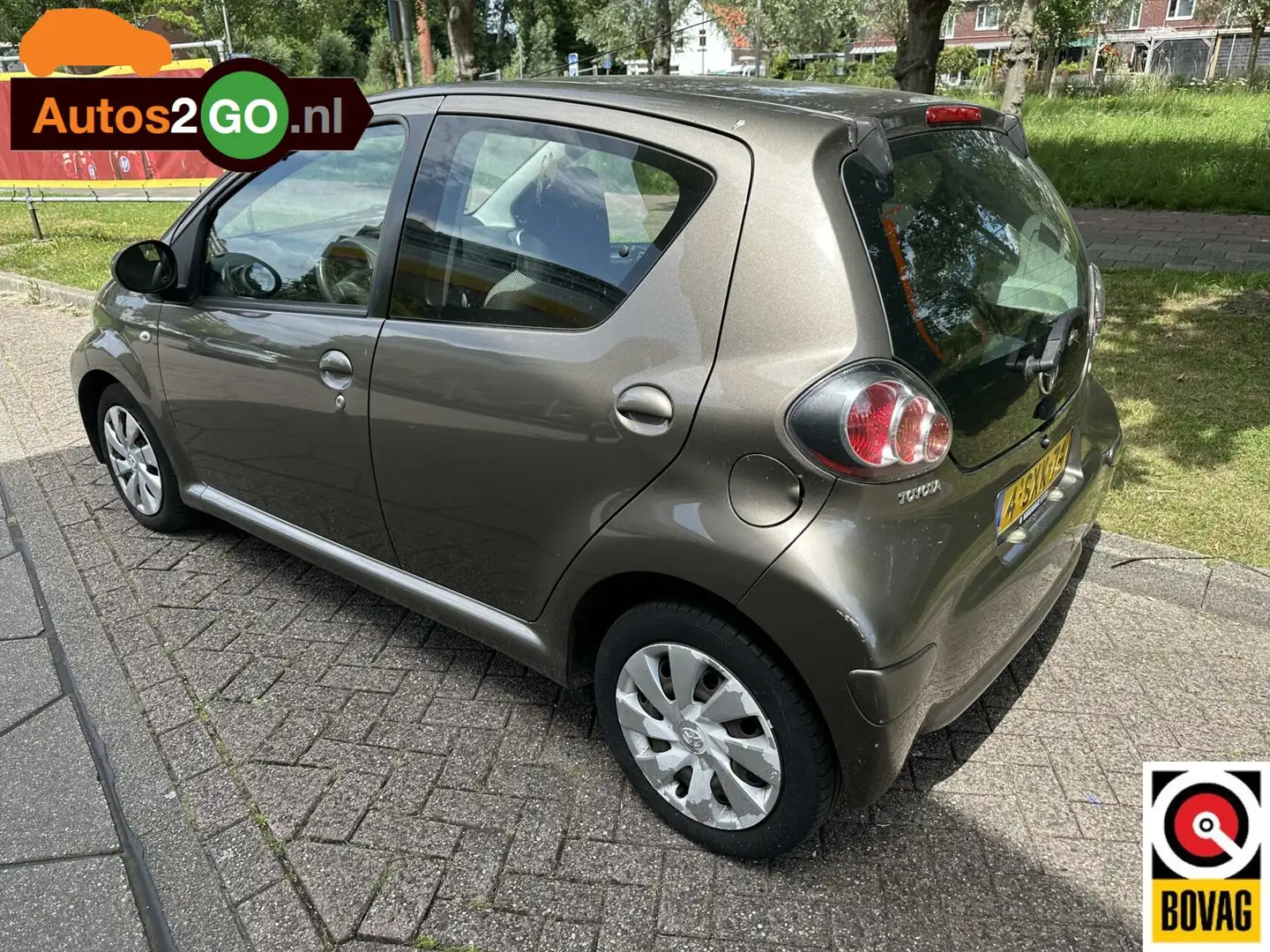 Toyota Aygo 1.0 VVT-i Aspiration I Airco I Brun - 2