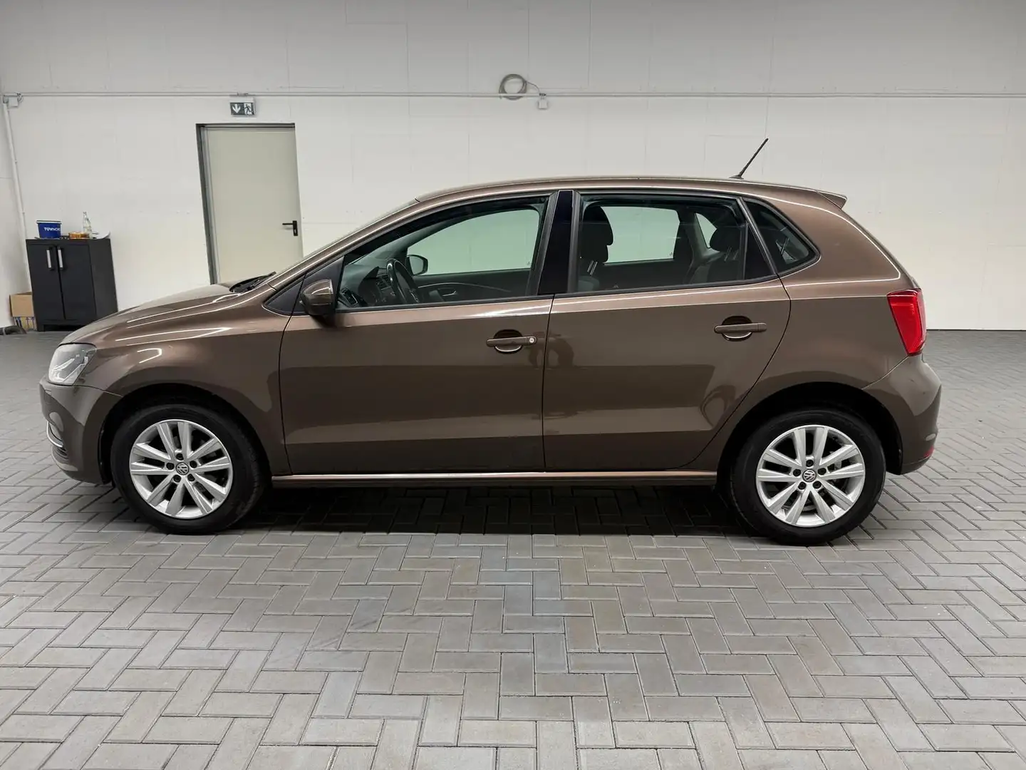 Volkswagen Polo V Comfortline SHZ/PDC/Klima/BT/USB/15-LM Braun - 2