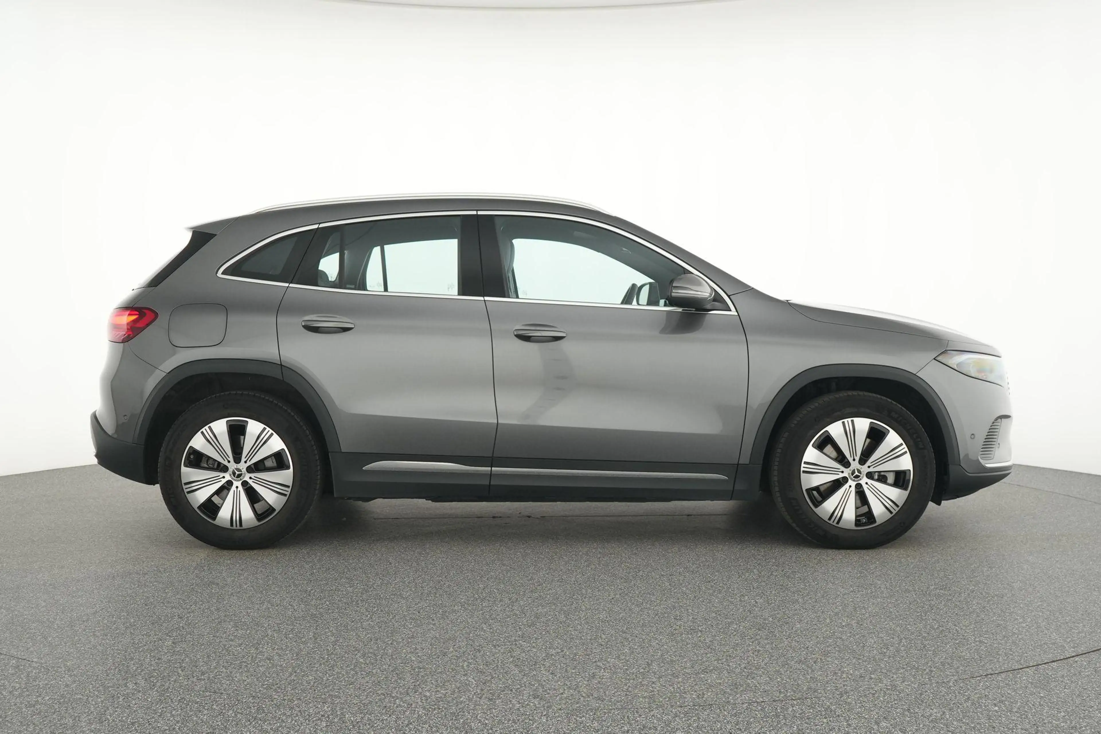 Mercedes-Benz EQA 250 250+ Essential Line 71 kWh — photo 9