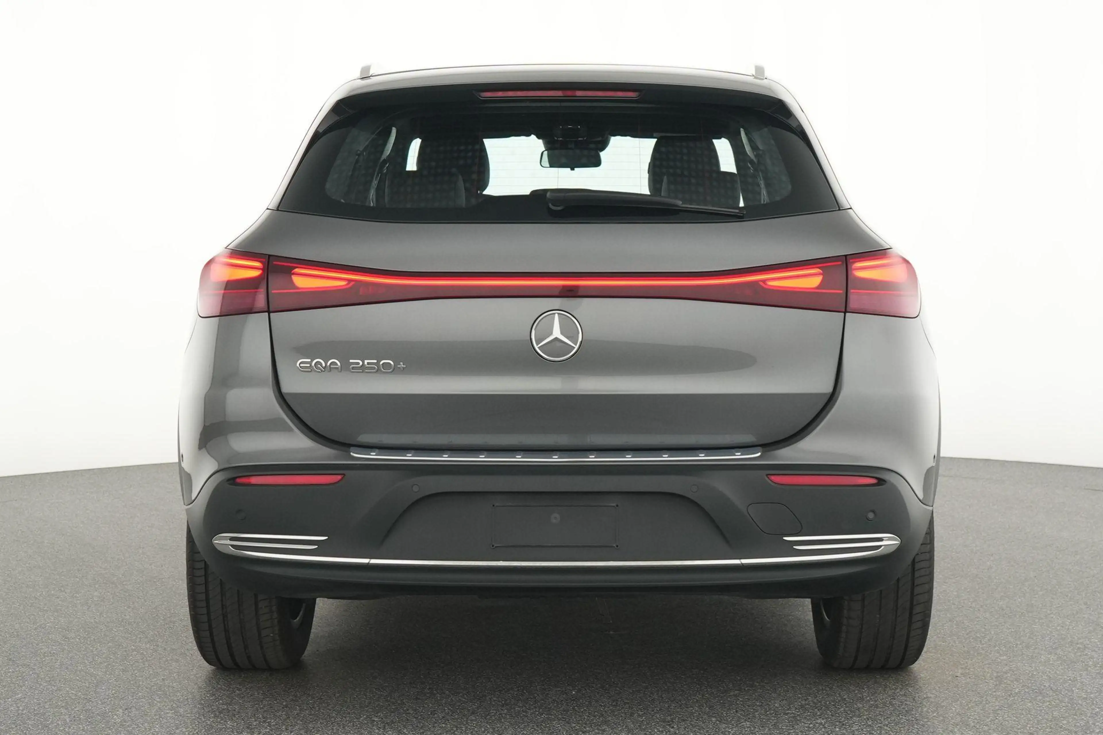 Mercedes-Benz EQA 250 250+ Essential Line 71 kWh — photo 7