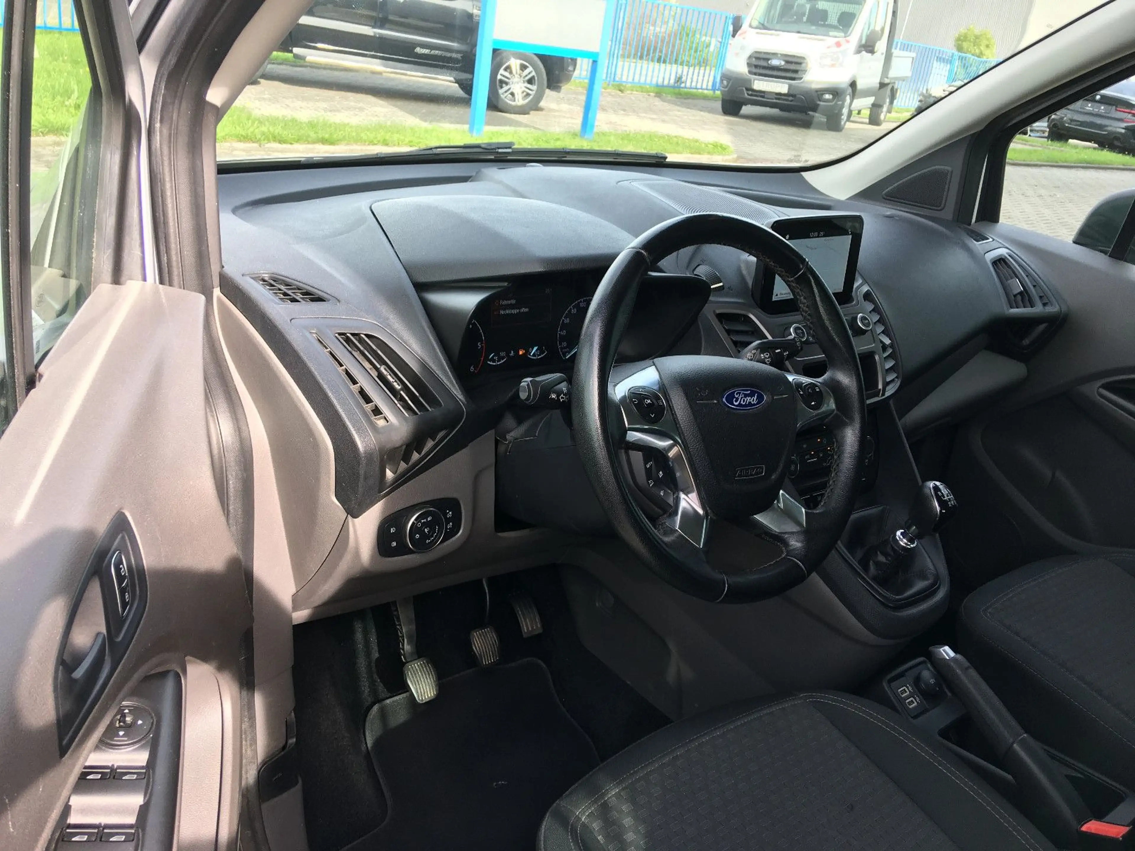 Ford Tourneo Connect Trend Navi/Kamera/PDC/AHK — photo 14