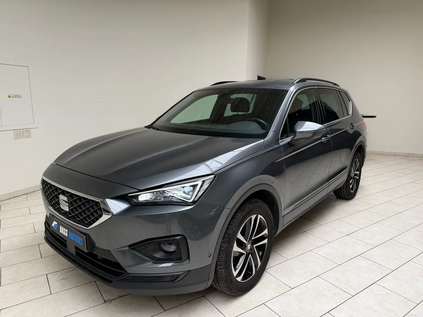 SEAT Tarraco 1.5 TSI Style DSG  7pl. Grijs - 1