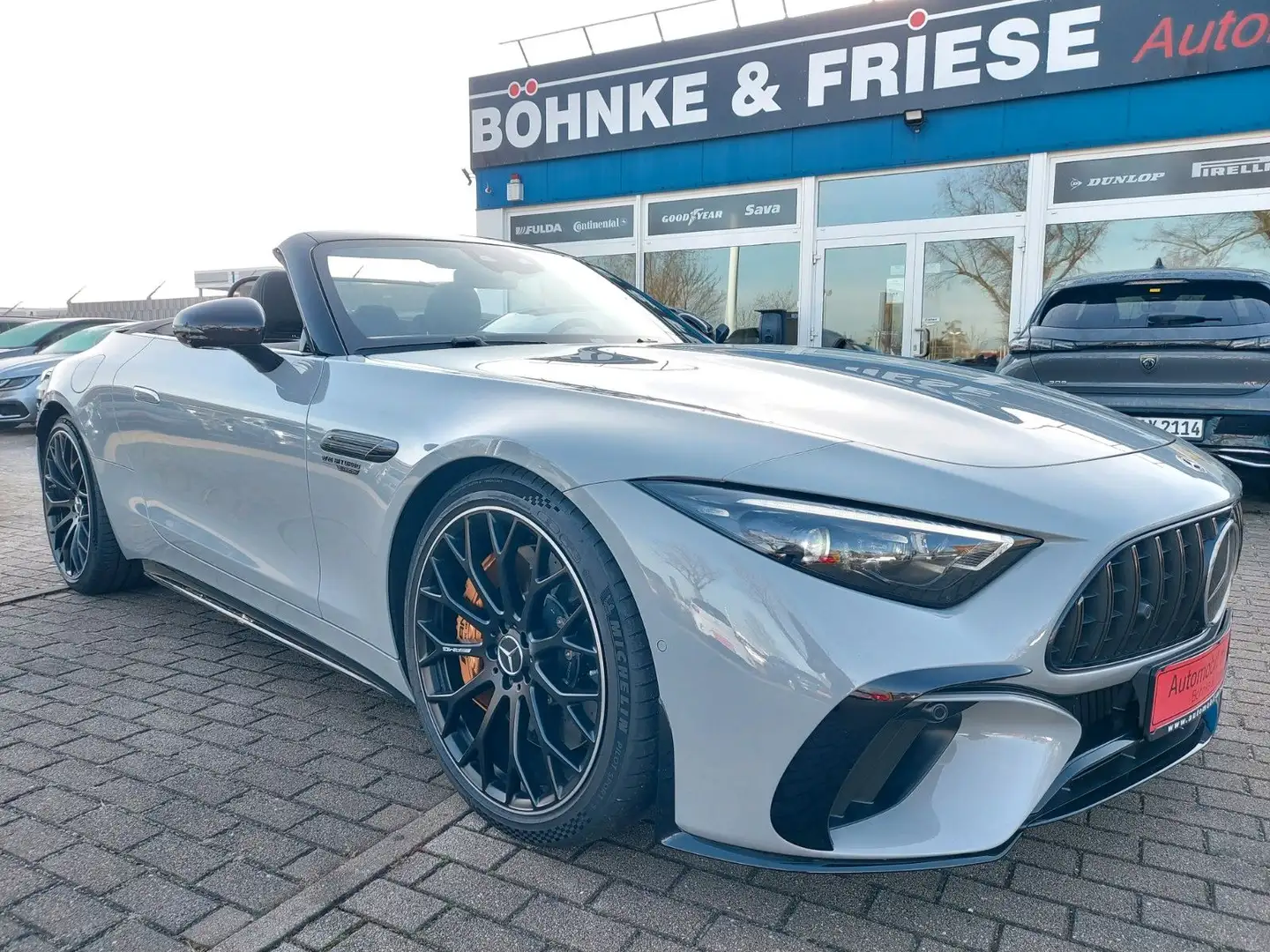 Mercedes-Benz SL 63 AMG Roadster SL AMG 63 4Matic+ Burmester Šedá - 2
