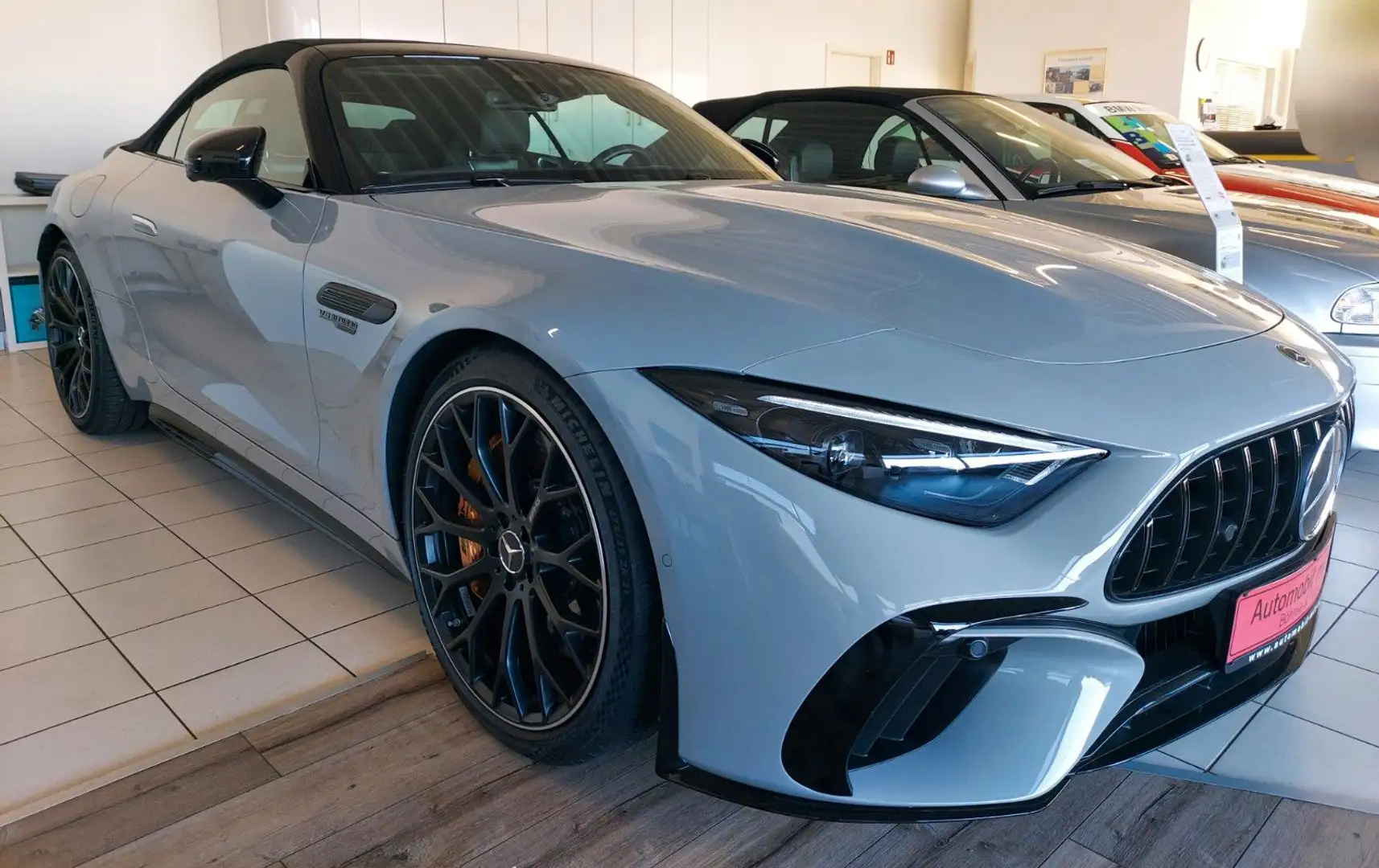 Mercedes-Benz SL 63 AMG Roadster SL AMG 63 4Matic+ Burmester Šedá - 1