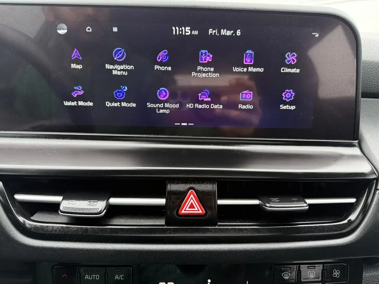 Kia Seltos снимка Kia Seltos