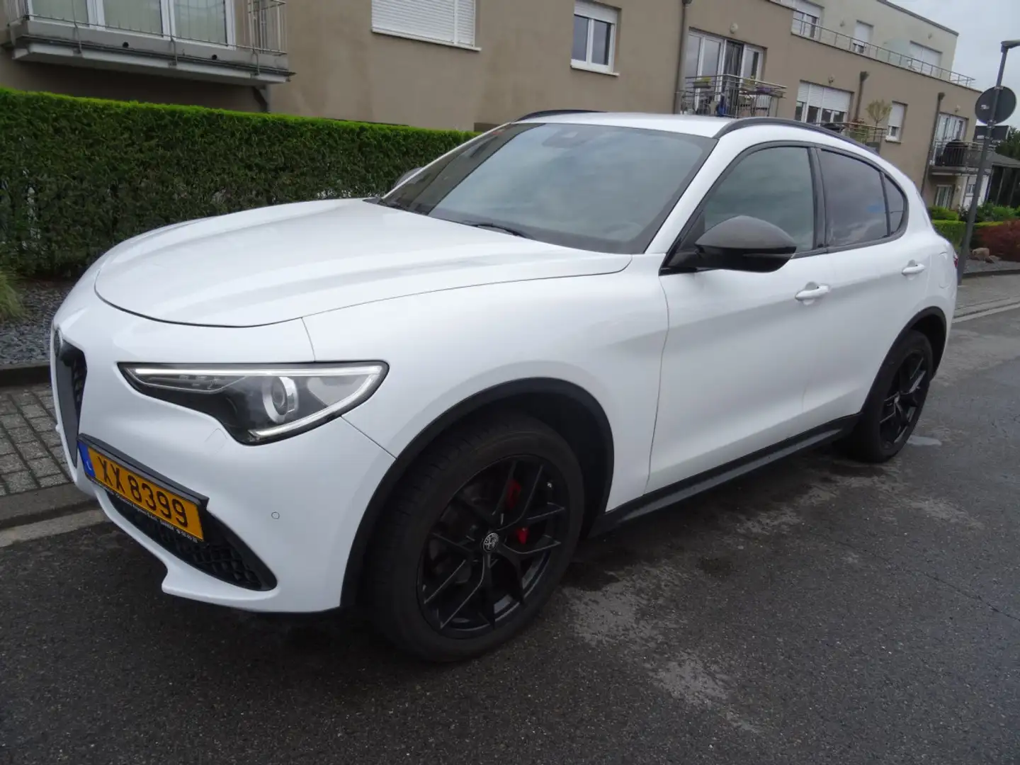 Alfa Romeo Stelvio Q4 2.0 Turbo 16V Lusso Blanc - 1