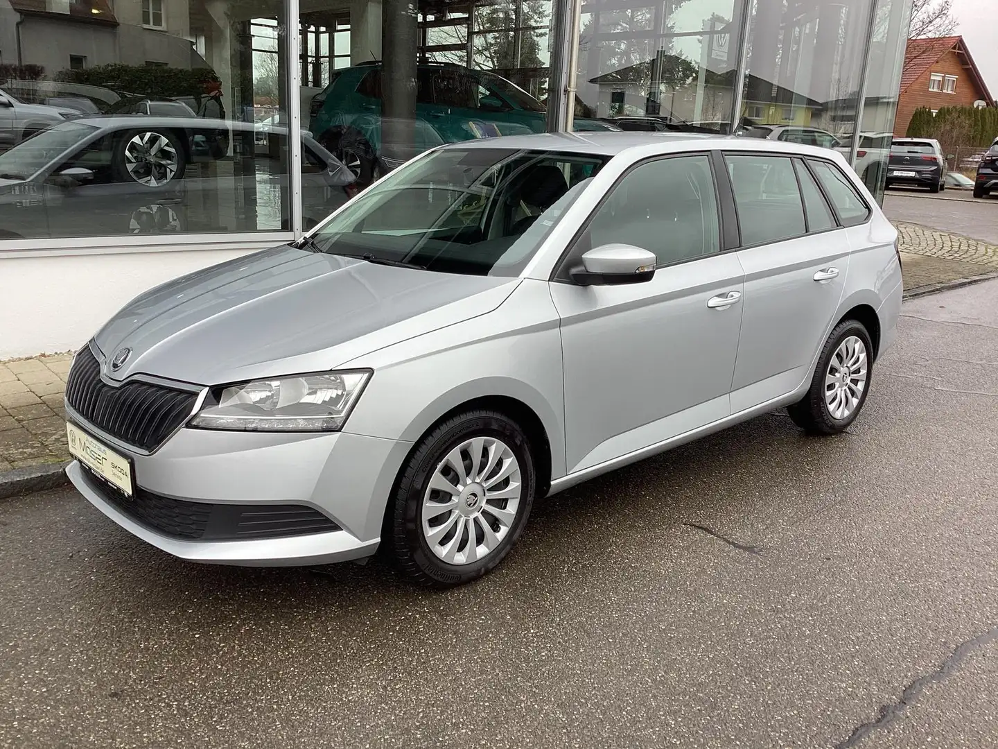 Skoda Fabia Combi 1.0 TSI Active/DAB/Bluetooth/PDC/SHZ Silber - 1