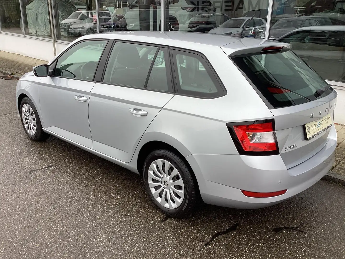 Skoda Fabia Combi 1.0 TSI Active/DAB/Bluetooth/PDC/SHZ Silber - 2