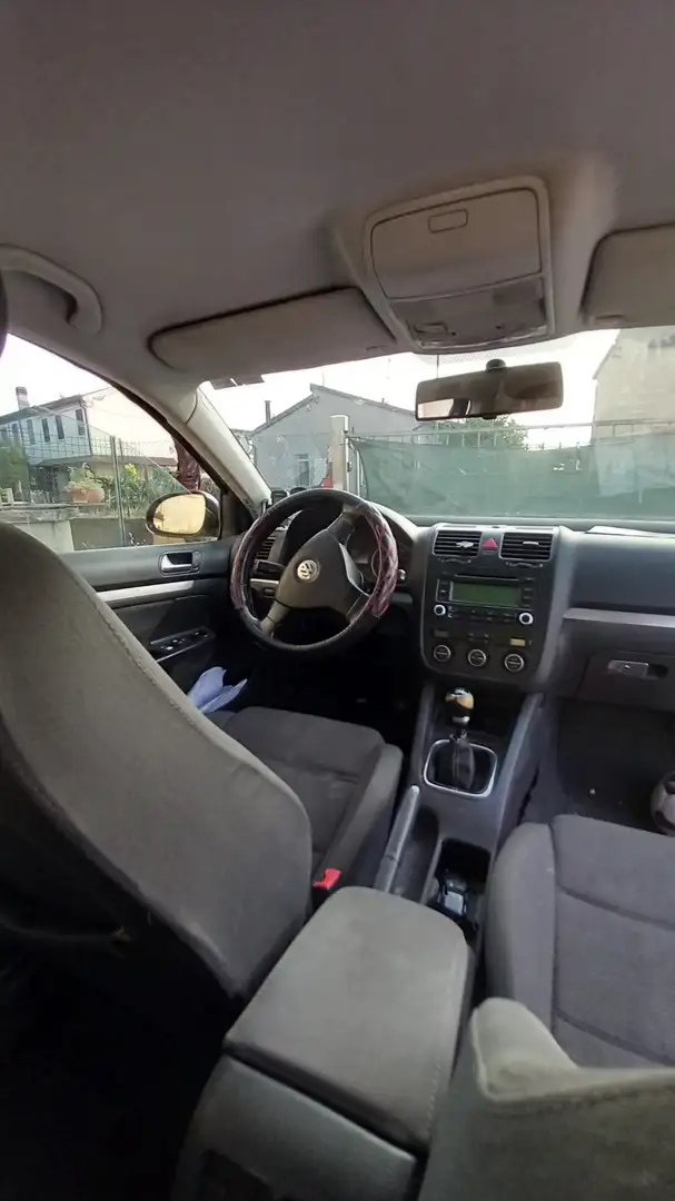 Volkswagen Jetta 2.0 tdi Sportline - 2