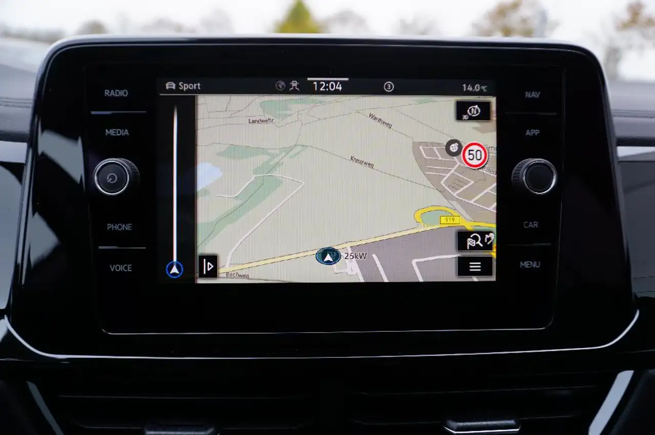 Volkswagen T-Roc R-Line "Black Style"1.5 l TSI 7-Gang-DSG Navi,RFK 21