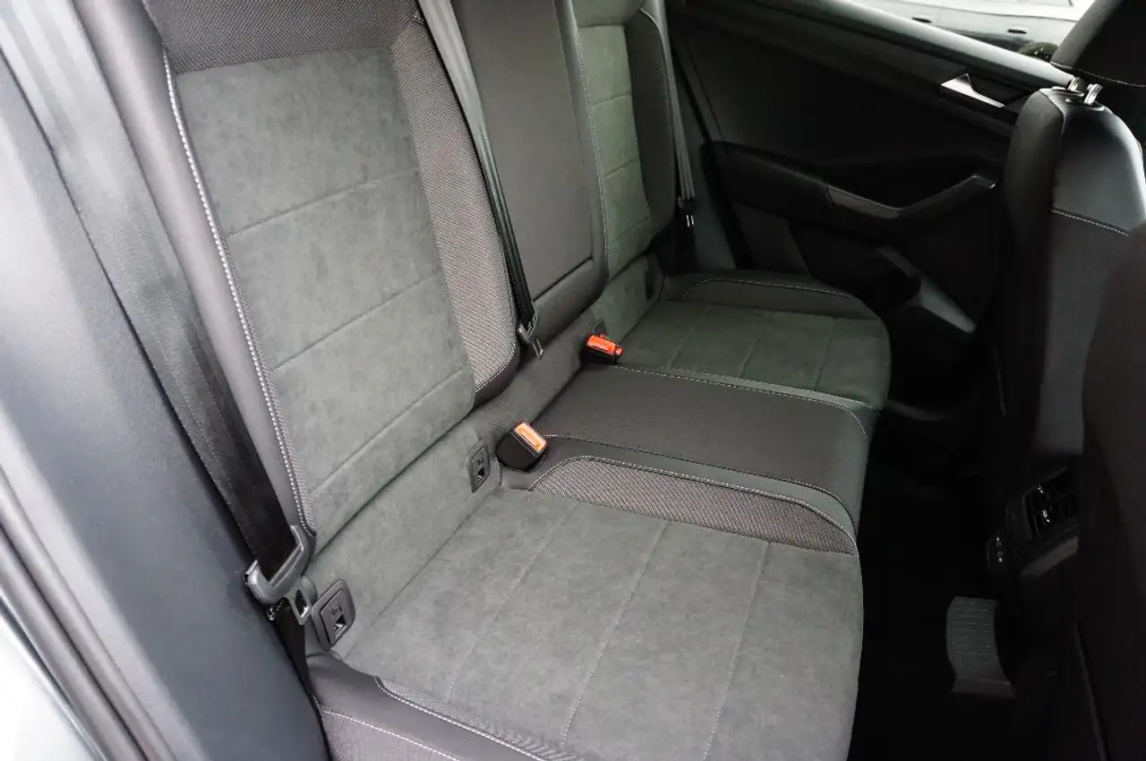 Volkswagen T-Roc R-Line "Black Style"1.5 l TSI 7-Gang-DSG Navi,RFK 14