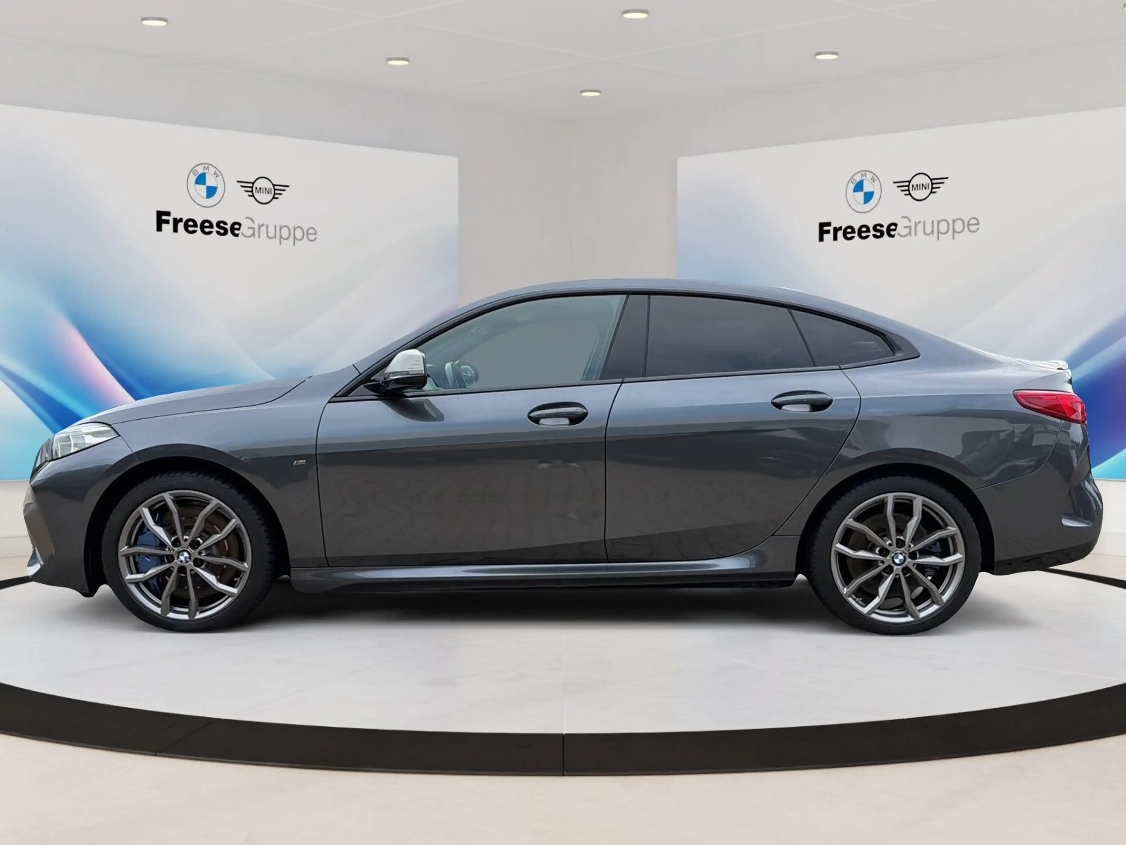 BMW 235 M235i xDrive A — photo 3