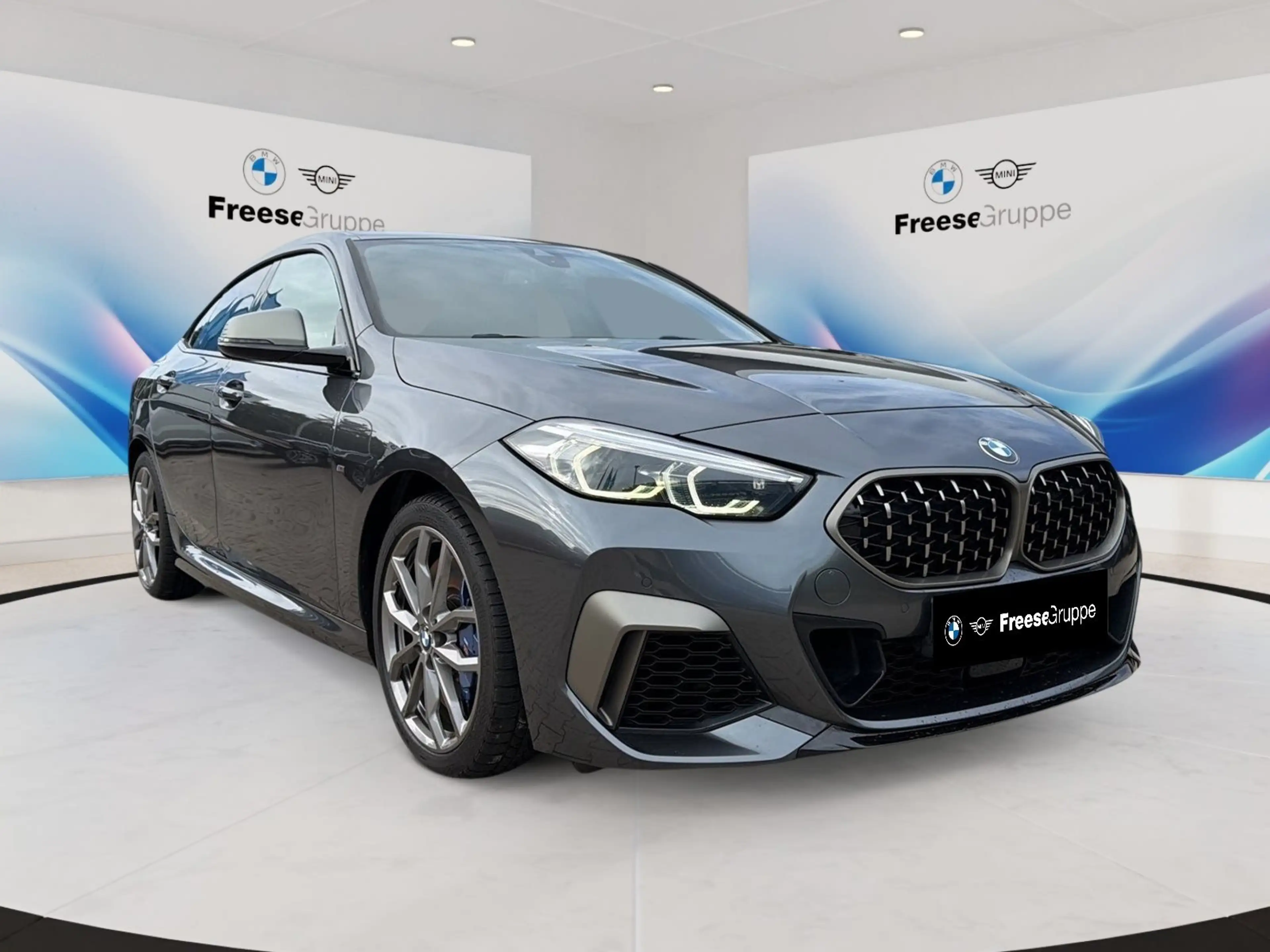 BMW 235 M235i xDrive A — photo 8