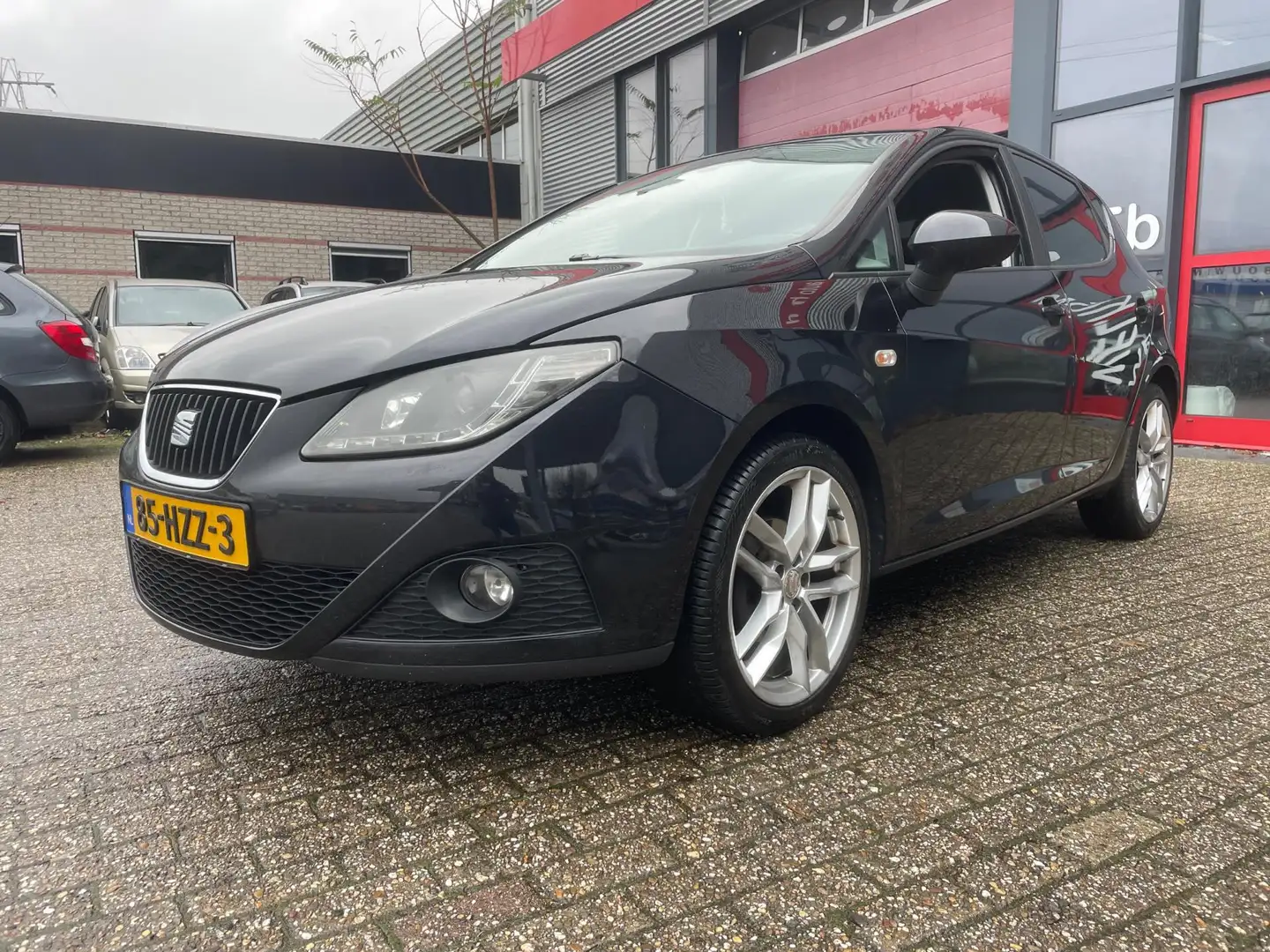 SEAT Ibiza 1.6 Sport-up zeer nette auto Schwarz - 1
