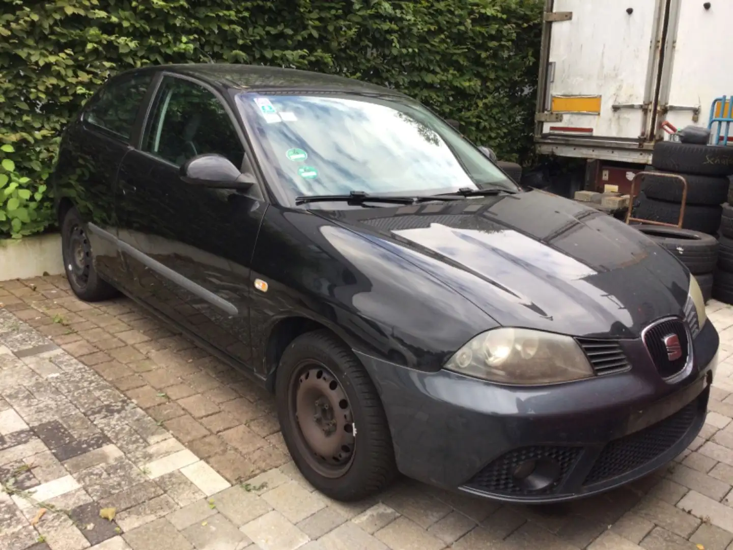 SEAT Ibiza Comfort Edition  FESTPREISS 400 EURO Schwarz - 2