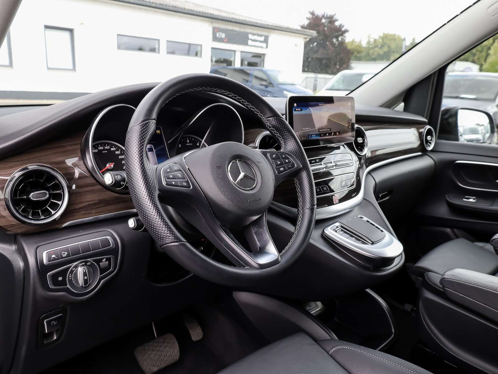 Mercedes-Benz V 300