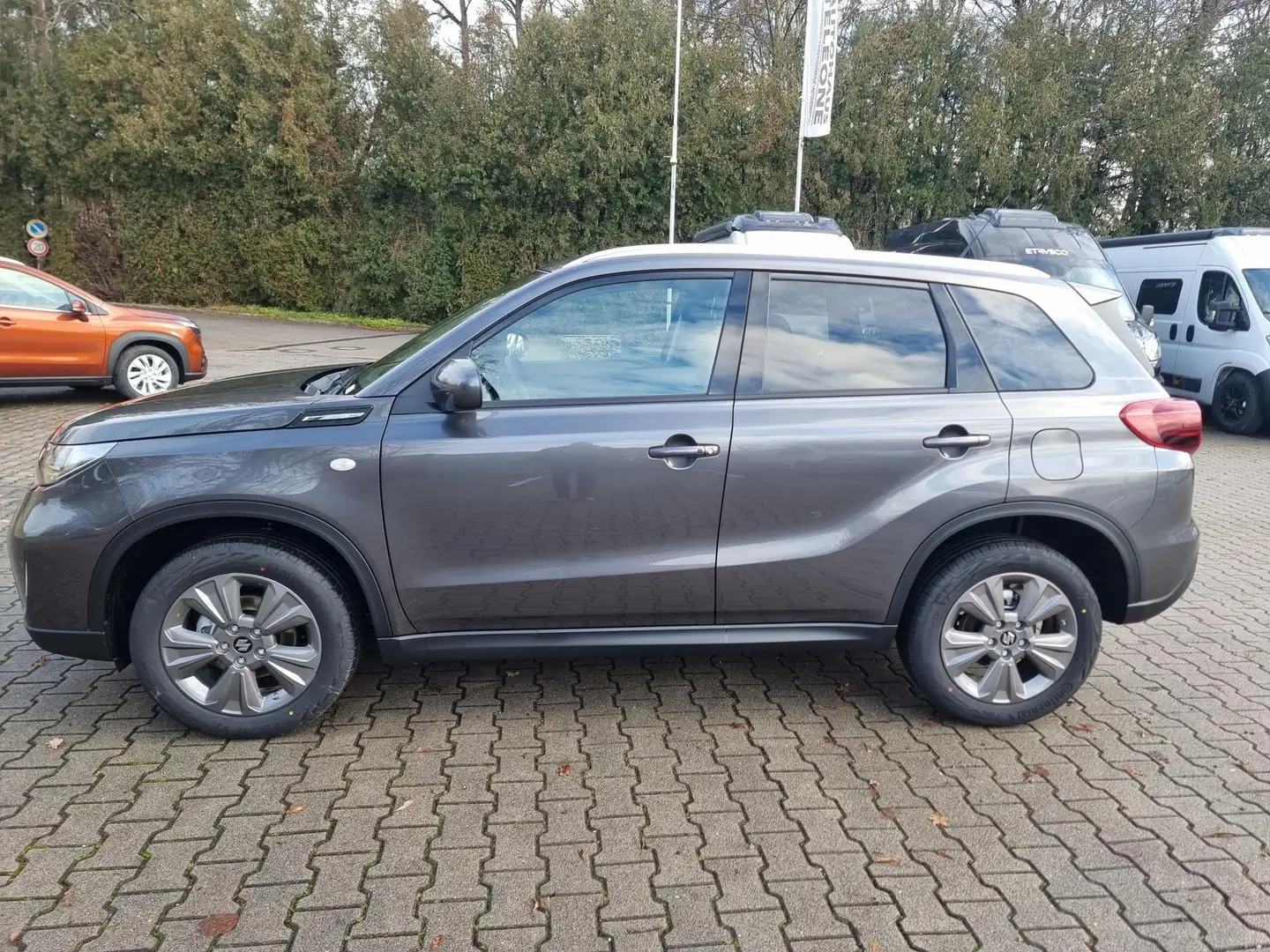 Suzuki Vitara Vitara 1.4 Comfort Allgrip | Facelift | 4x4 | Navi Grau - 2