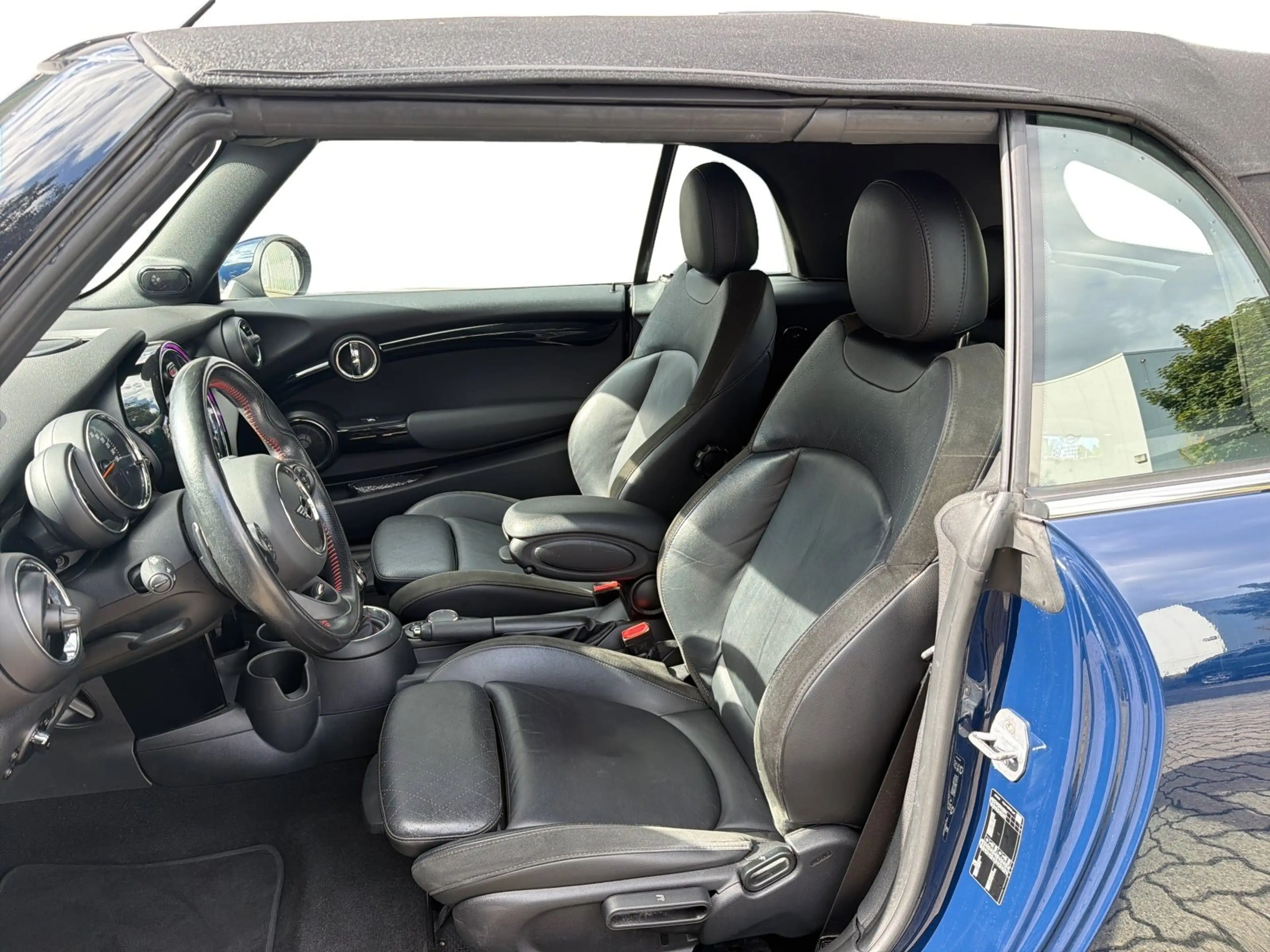 MINI Cooper S Cabrio Cooper S Cabrio HEAD-UP RFK HIFI SPORTSITZE LED — photo 17