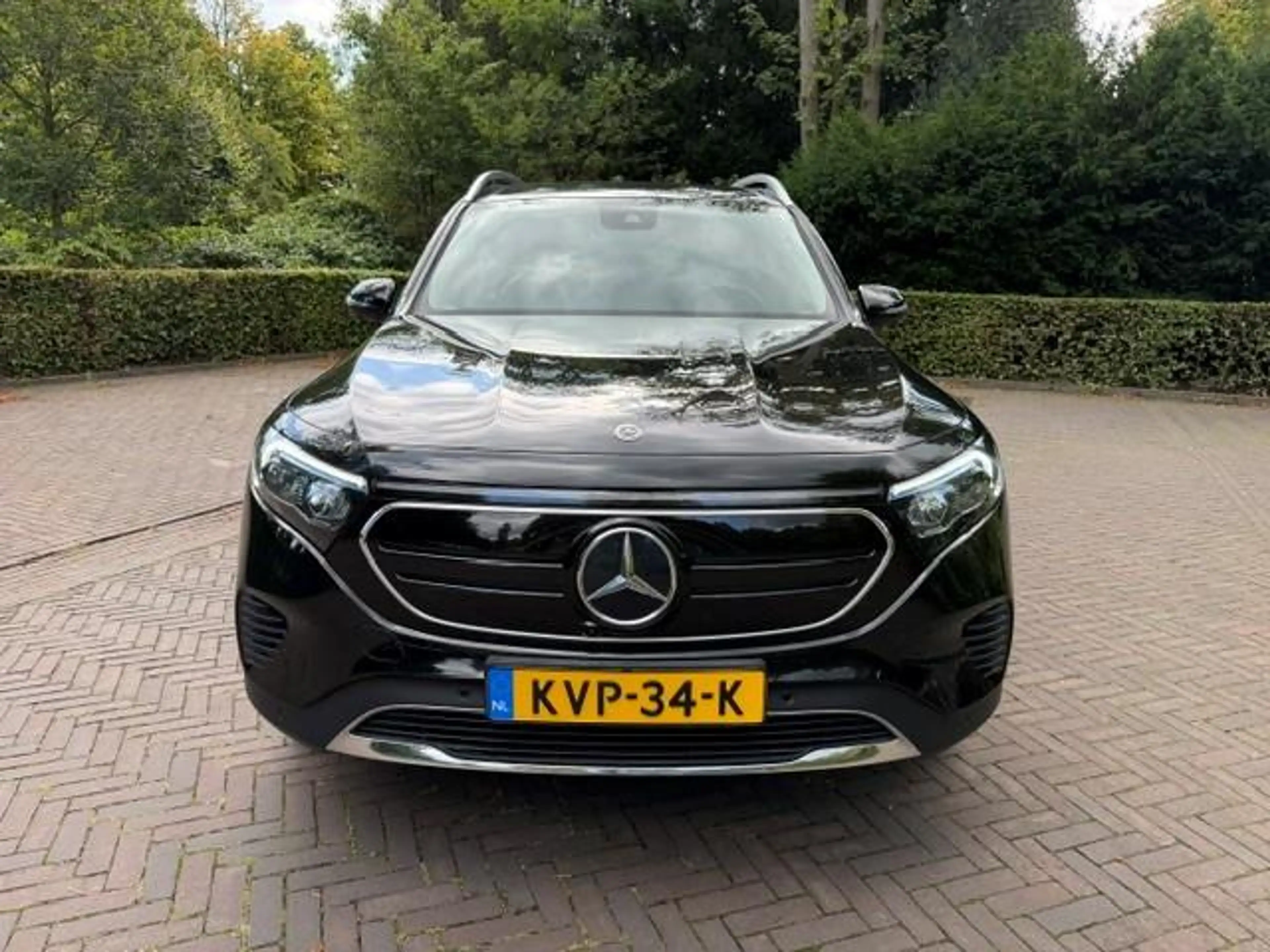 Mercedes-Benz EQB 250 Luxury Line 67kWh SOH 96% Acarplay/Leer/360Camera/ — photo 2