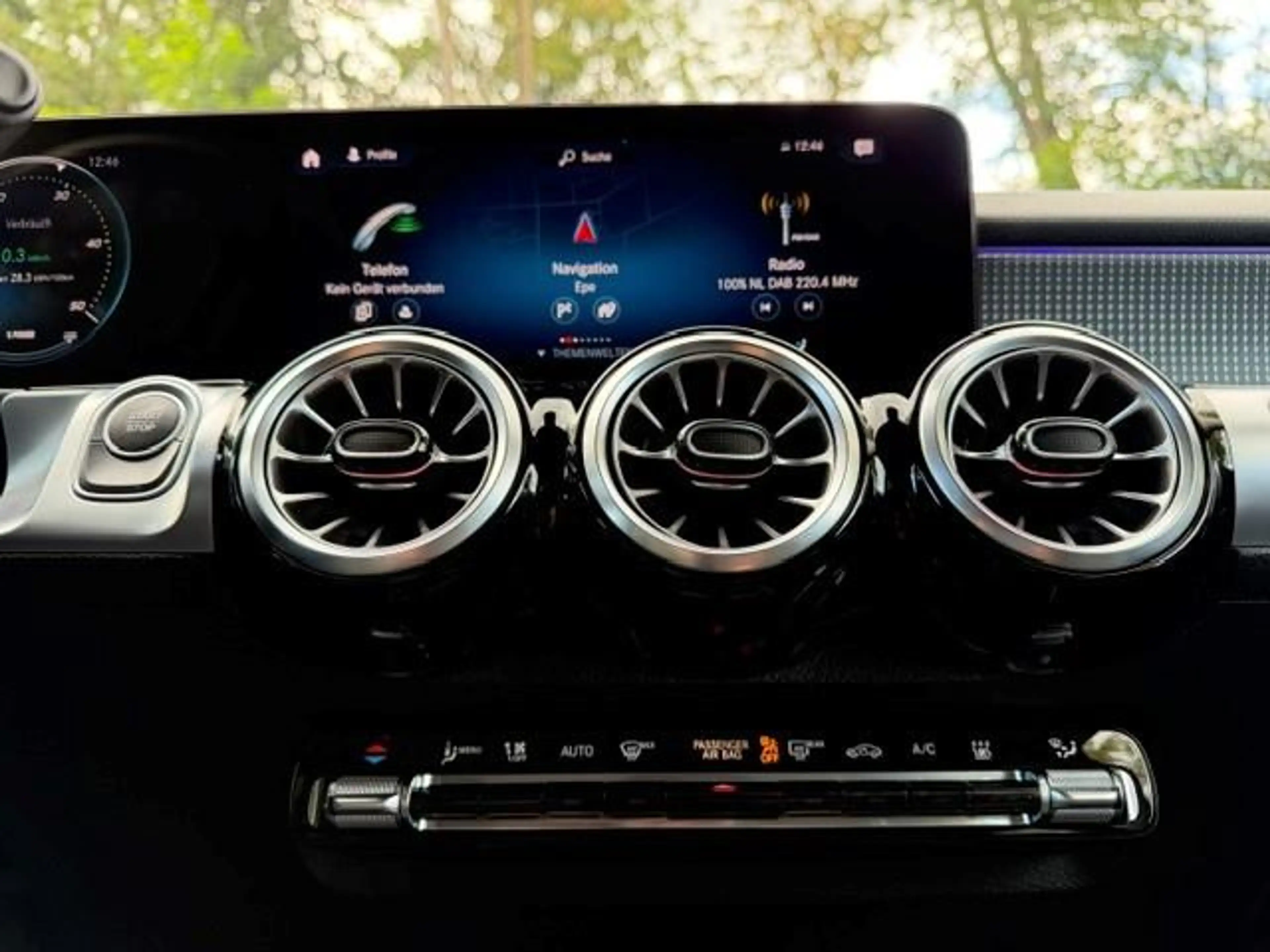 Mercedes-Benz EQB 250 Luxury Line 67kWh SOH 96% Acarplay/Leer/360Camera/ — photo 16