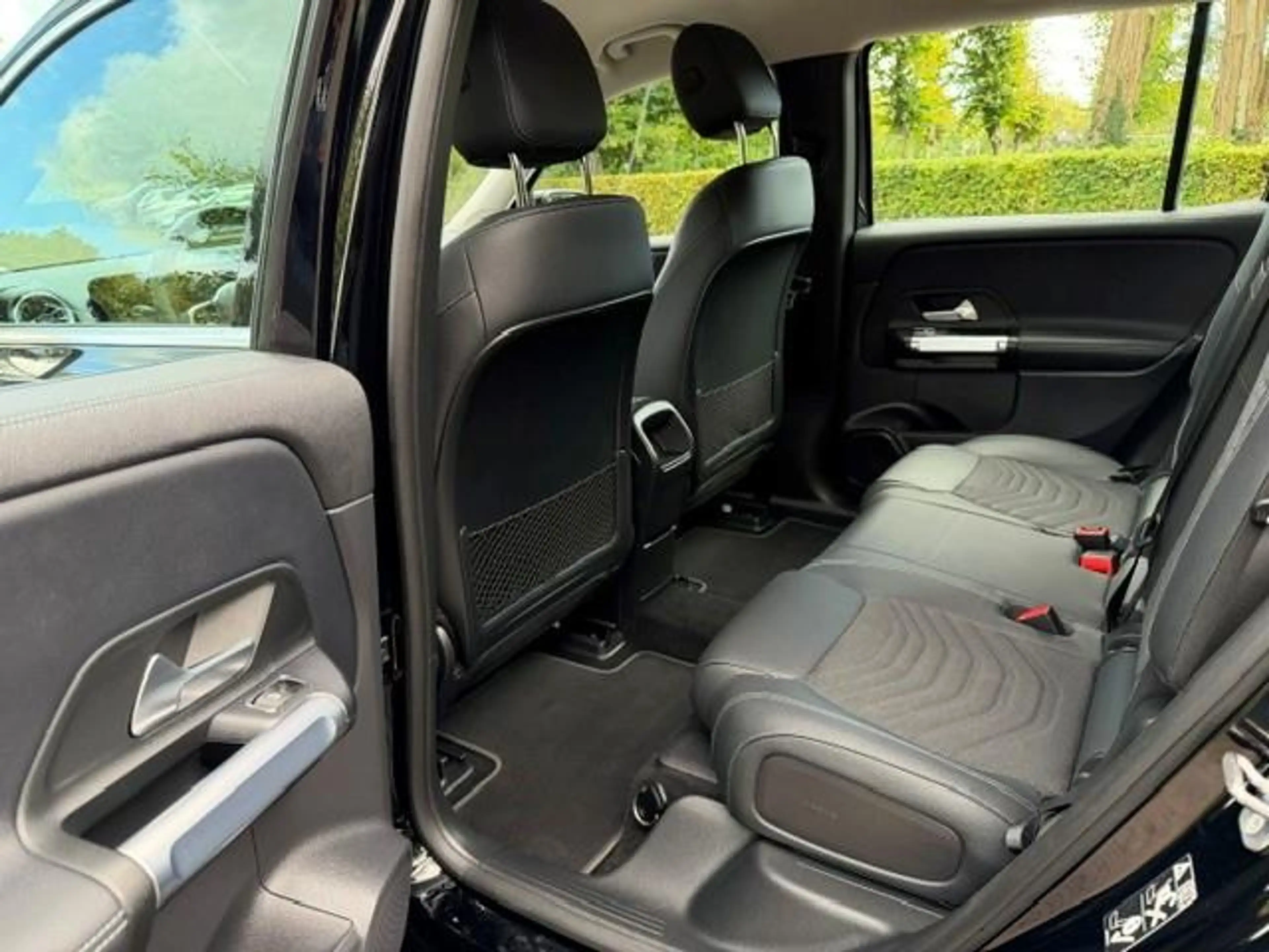 Mercedes-Benz EQB 250 Luxury Line 67kWh SOH 96% Acarplay/Leer/360Camera/ — photo 8