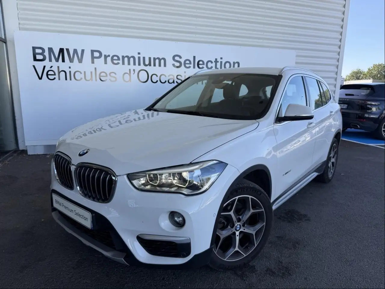 BMW X1 sDrive18dA 150ch xLine — photo 1 of 15
