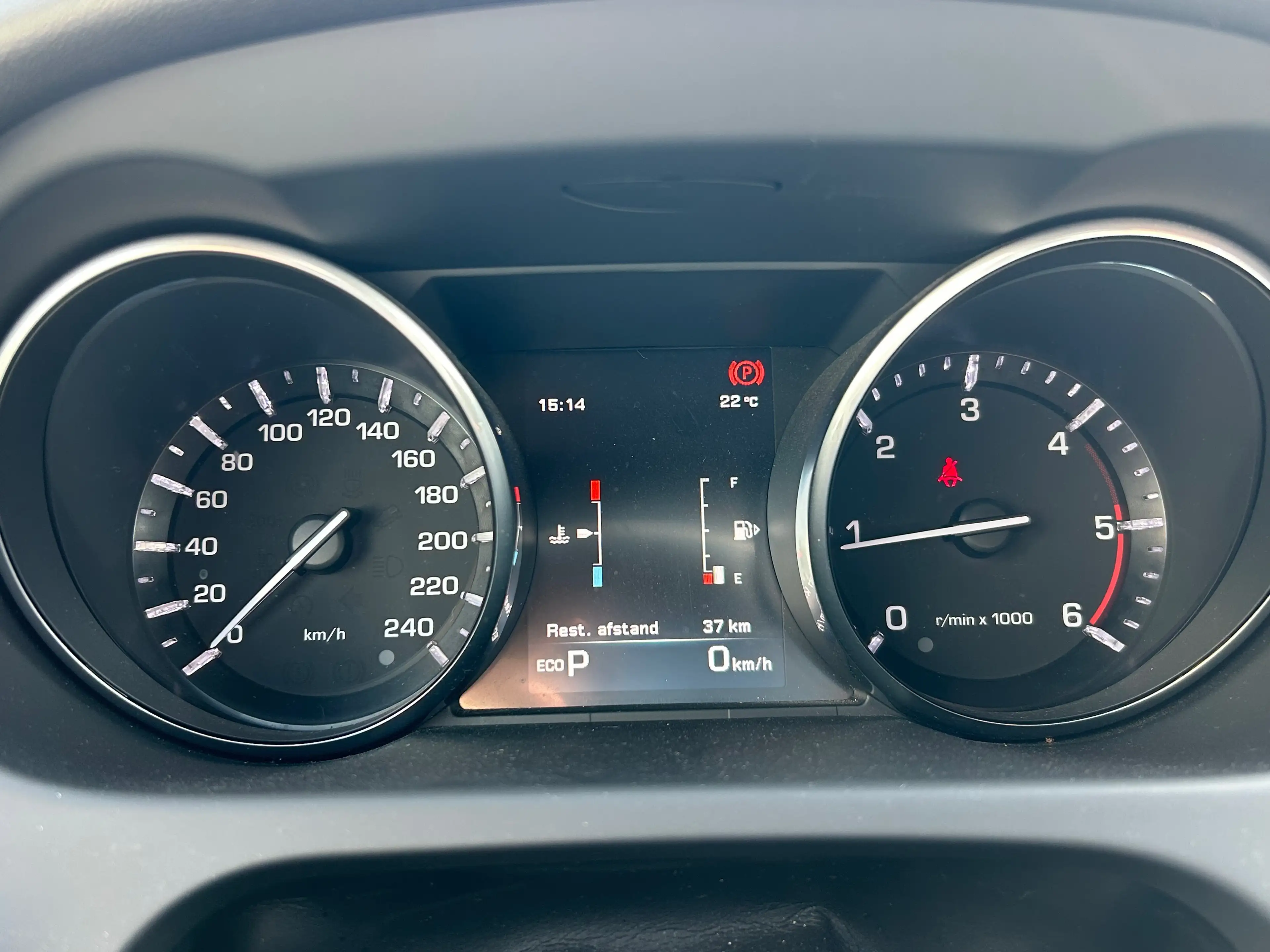 Land Rover Discovery Sport Discovery Sport 2.0 TD4 Urban Series SE Dynamic — photo 7