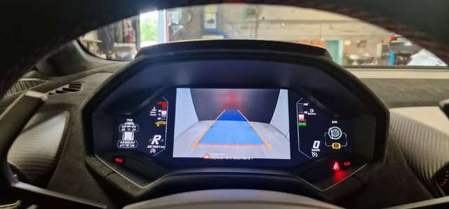 Lamborghini Huracán — photo 14