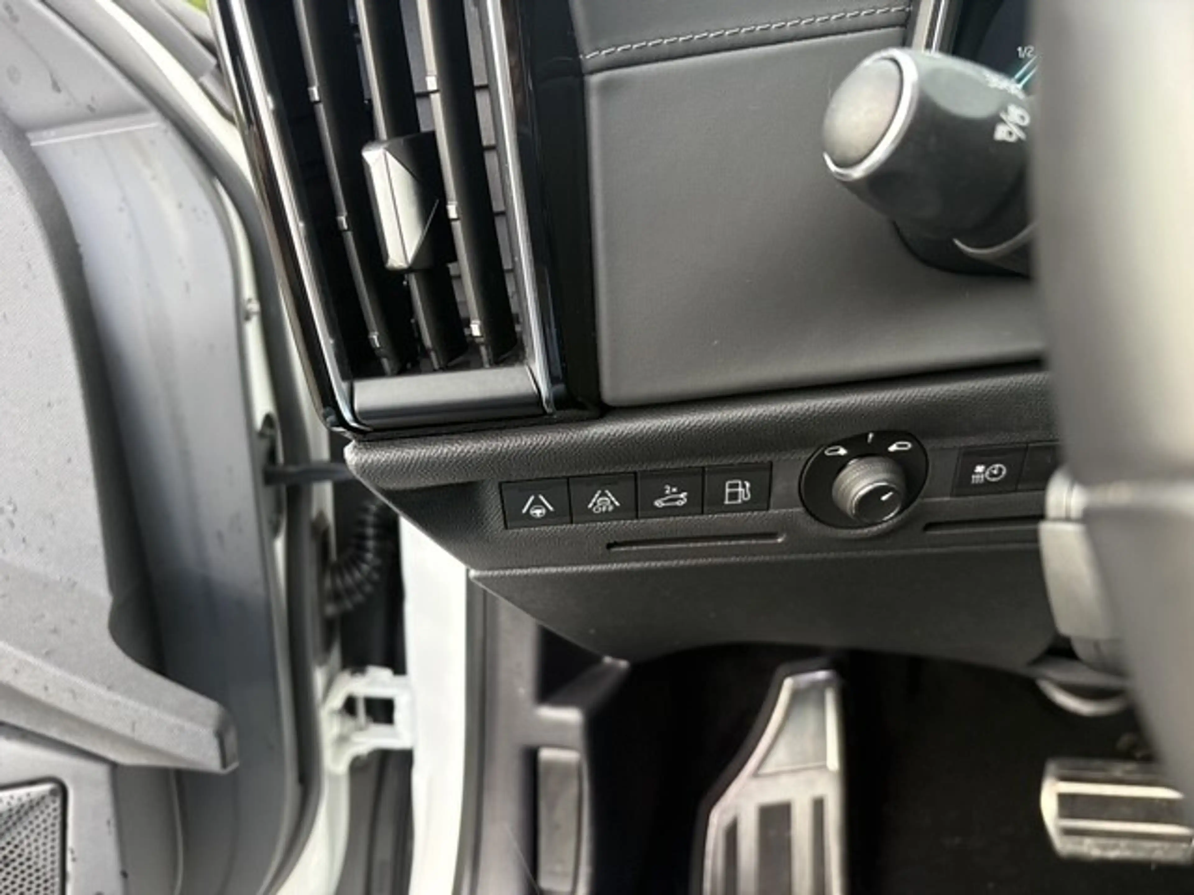 DS Automobiles DS 9 E-Tense RIVOLI+ 250 pk | Navi | Leer | Pano | 17.3 — photo 18