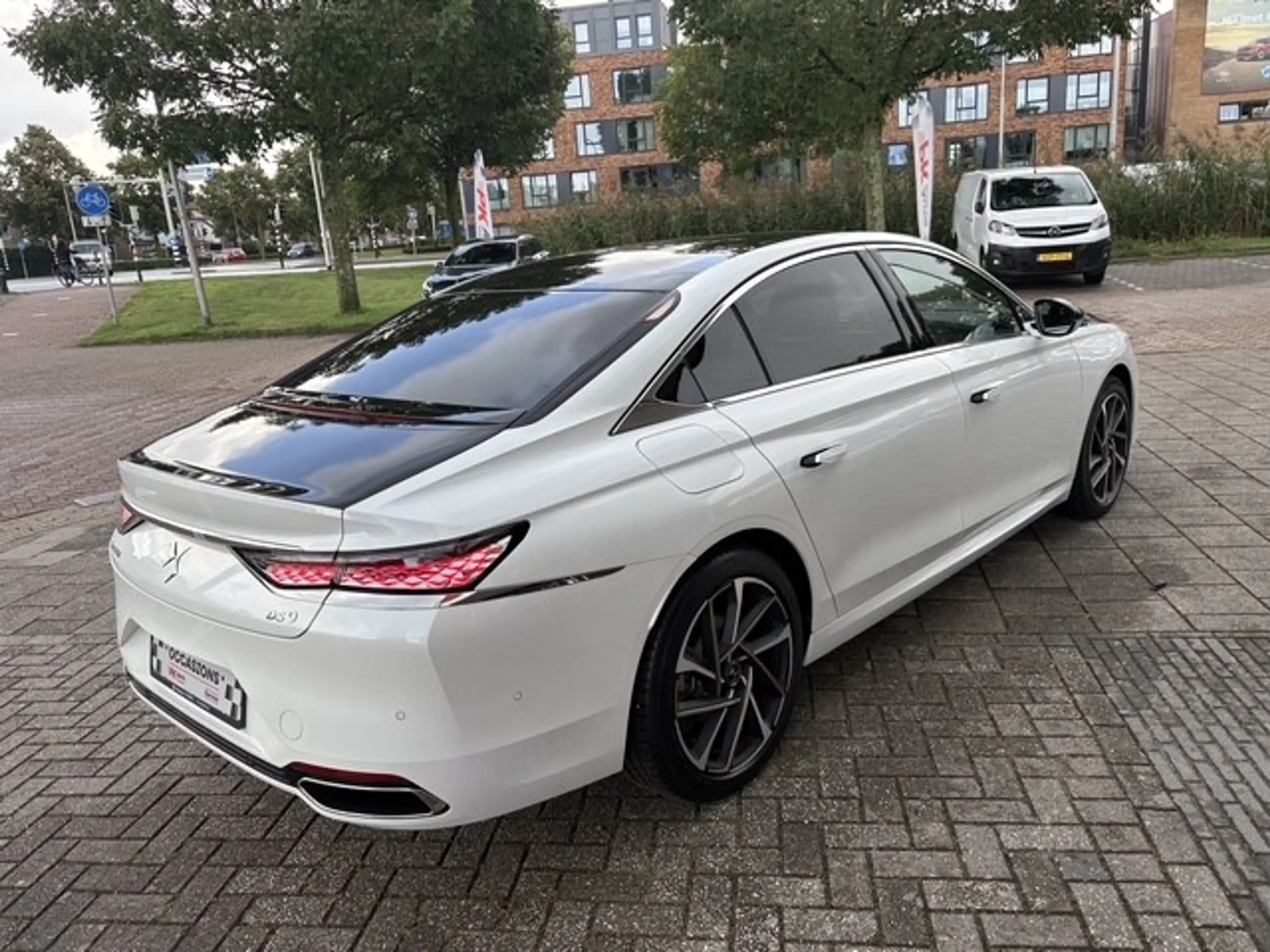 DS Automobiles DS 9 E-Tense RIVOLI+ 250 pk | Navi | Leer | Pano | 17.3 — photo 4