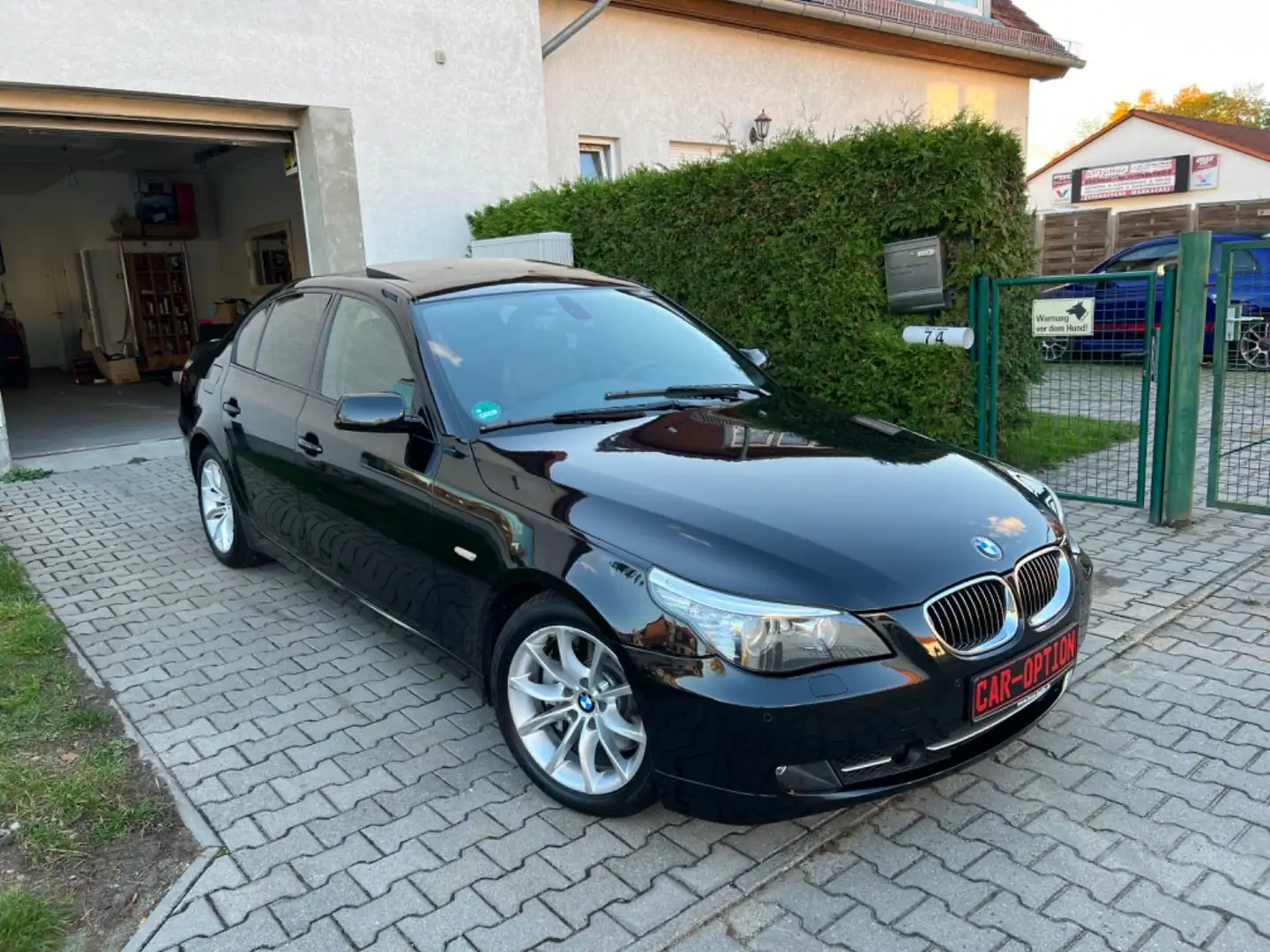 BMW 550 i E60 Limousine/Head-Up/Glasdach/Soft-Close Noir - 2