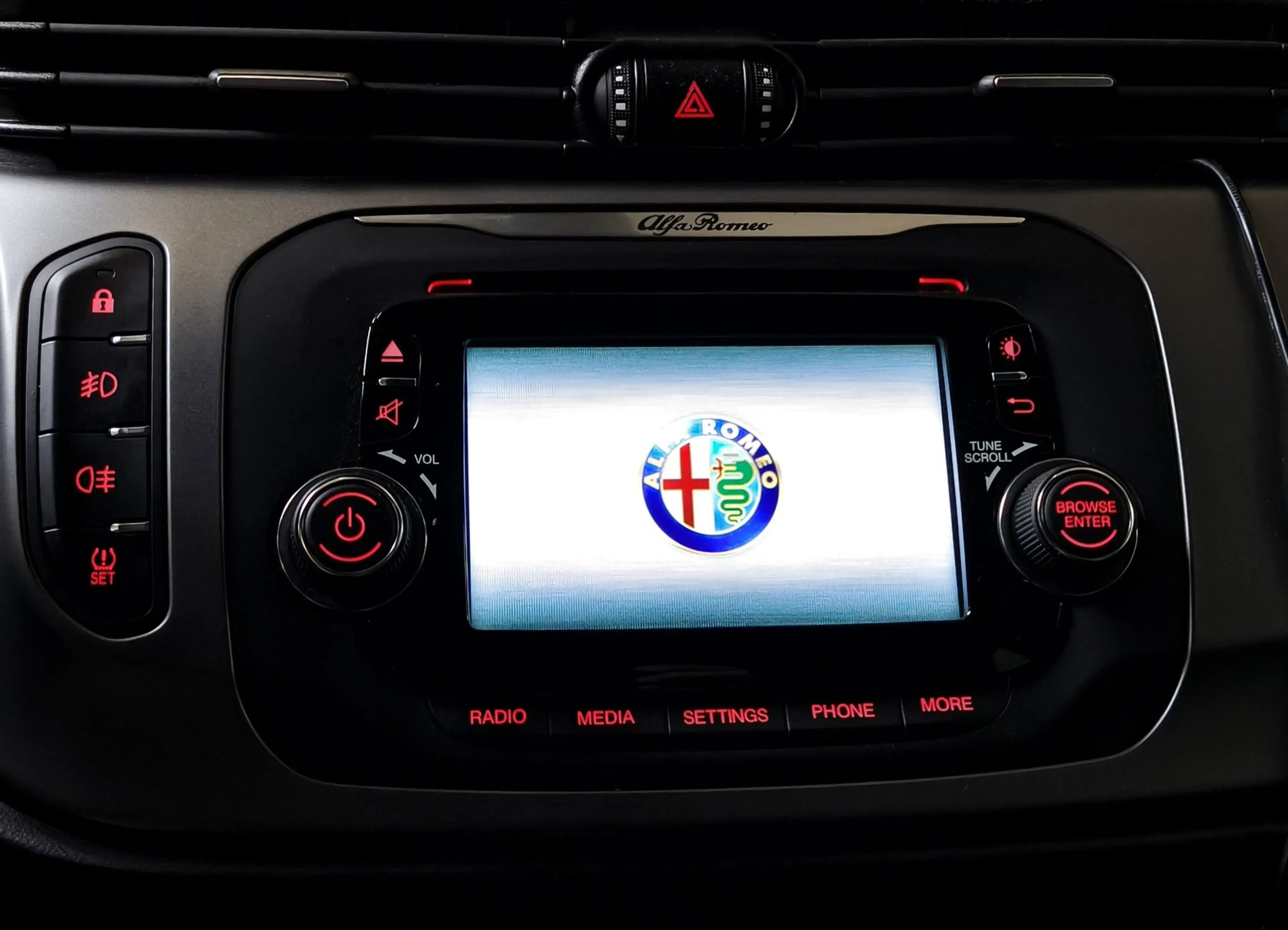 Alfa Romeo Giulietta 1.4 T Veloce — photo 2