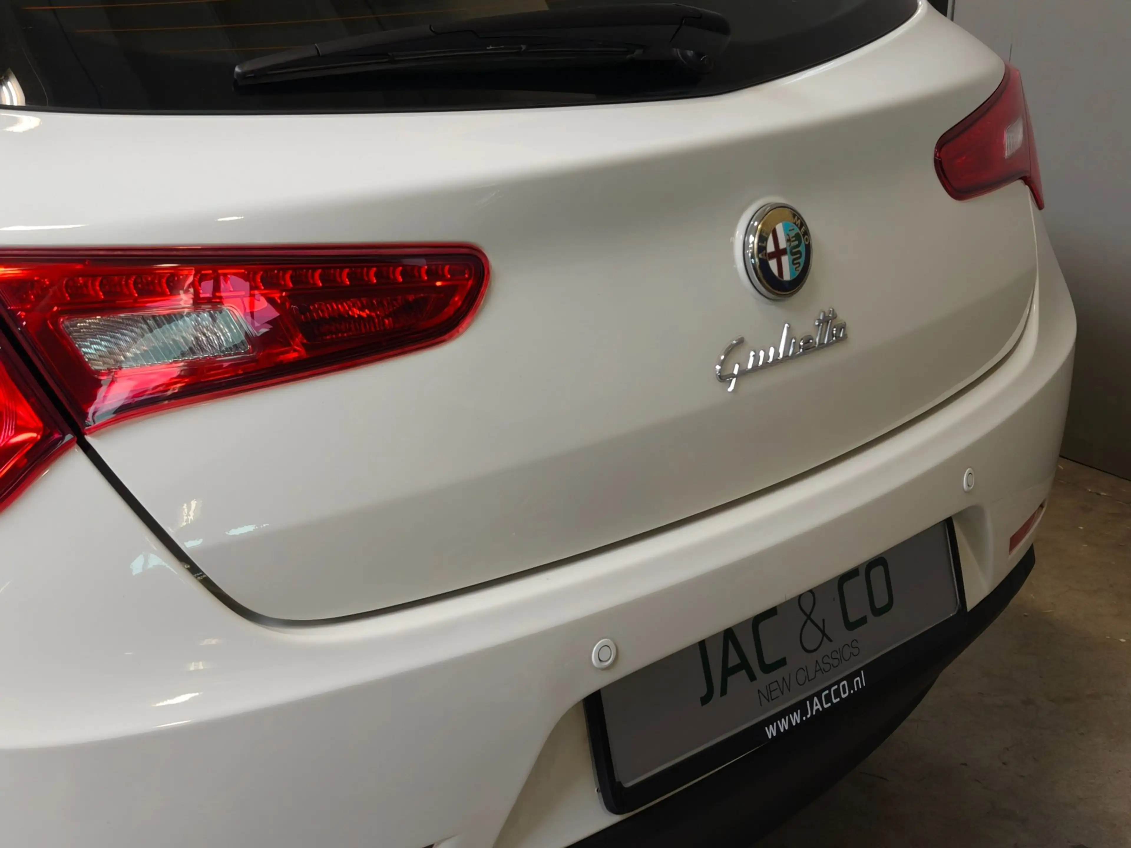 Alfa Romeo Giulietta 1.4 T Veloce — photo 12