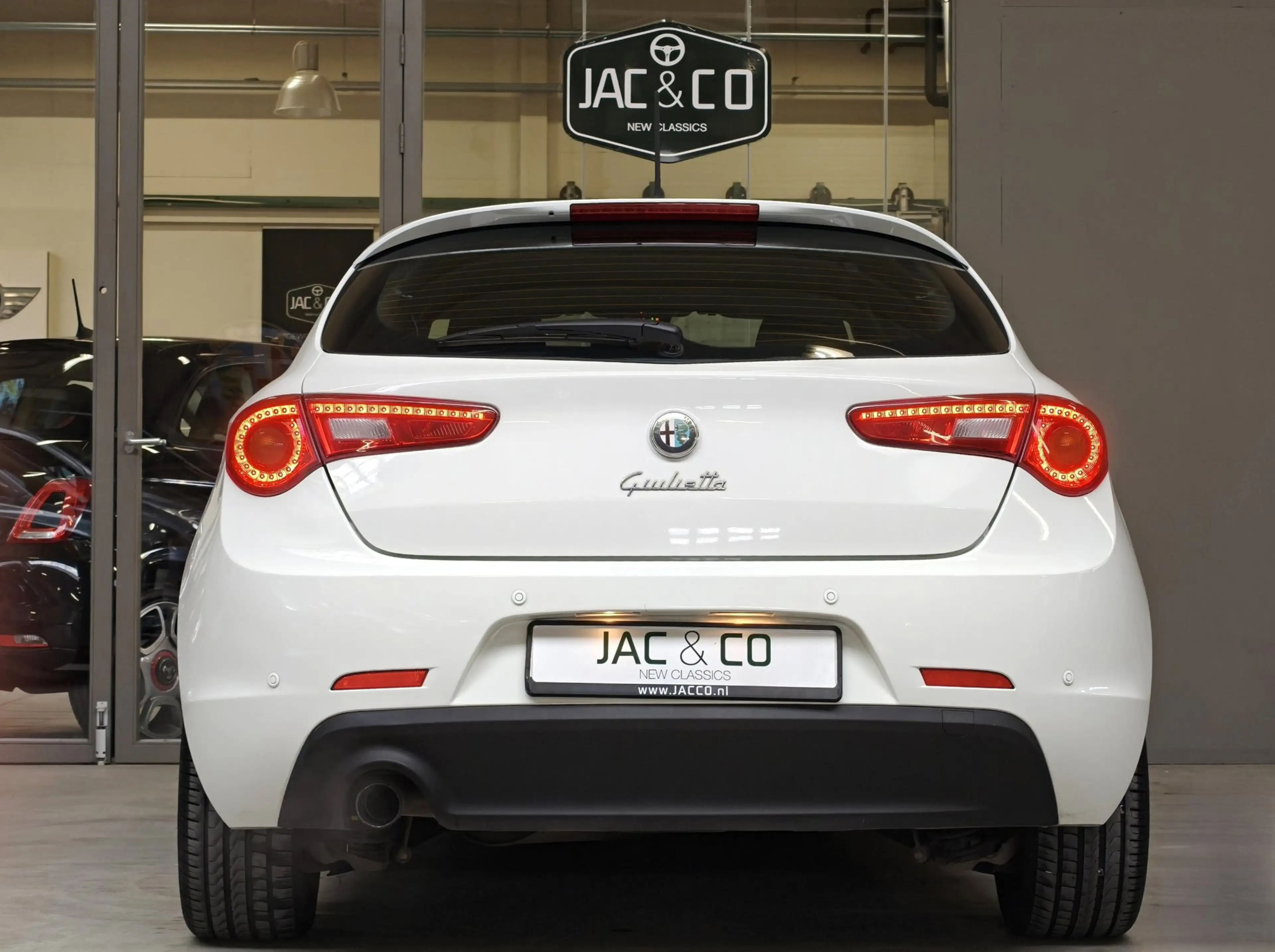 Alfa Romeo Giulietta 1.4 T Veloce — photo 8