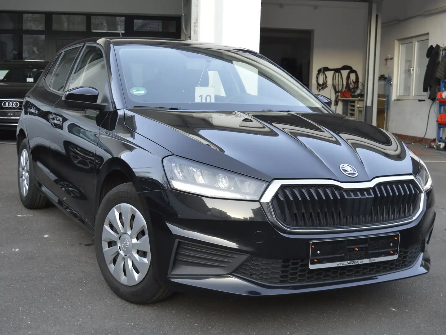 Skoda Fabia 1.0 TSI Amb*LED*ACC*Smart Link*MFL*NAVI*WR*Mod2022 Schwarz - 1